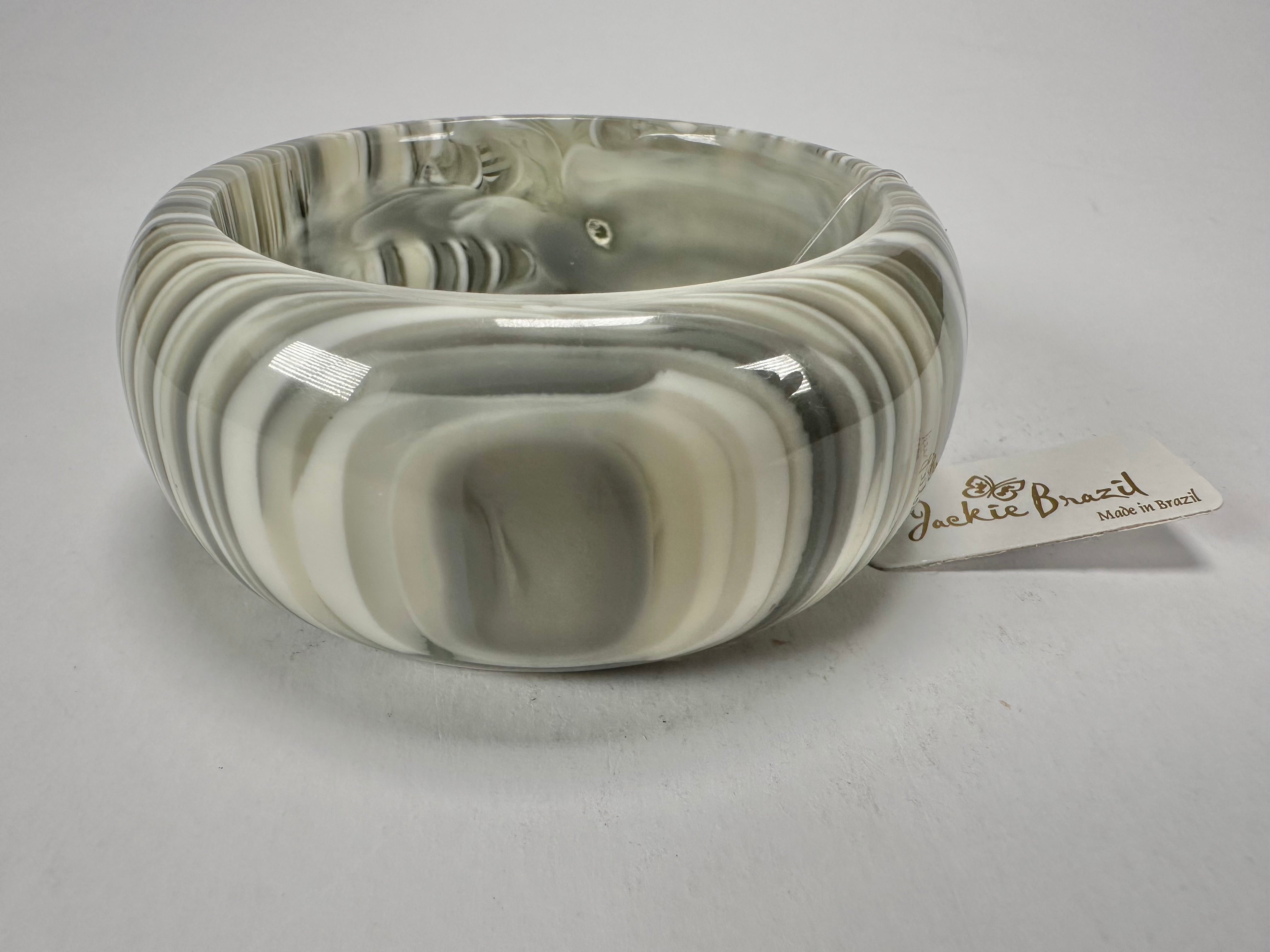 Jackie Brazil "All Sorts "Liquorice w/Cat Eye Cream Mix 3.4cm Bangle ( B2444 )