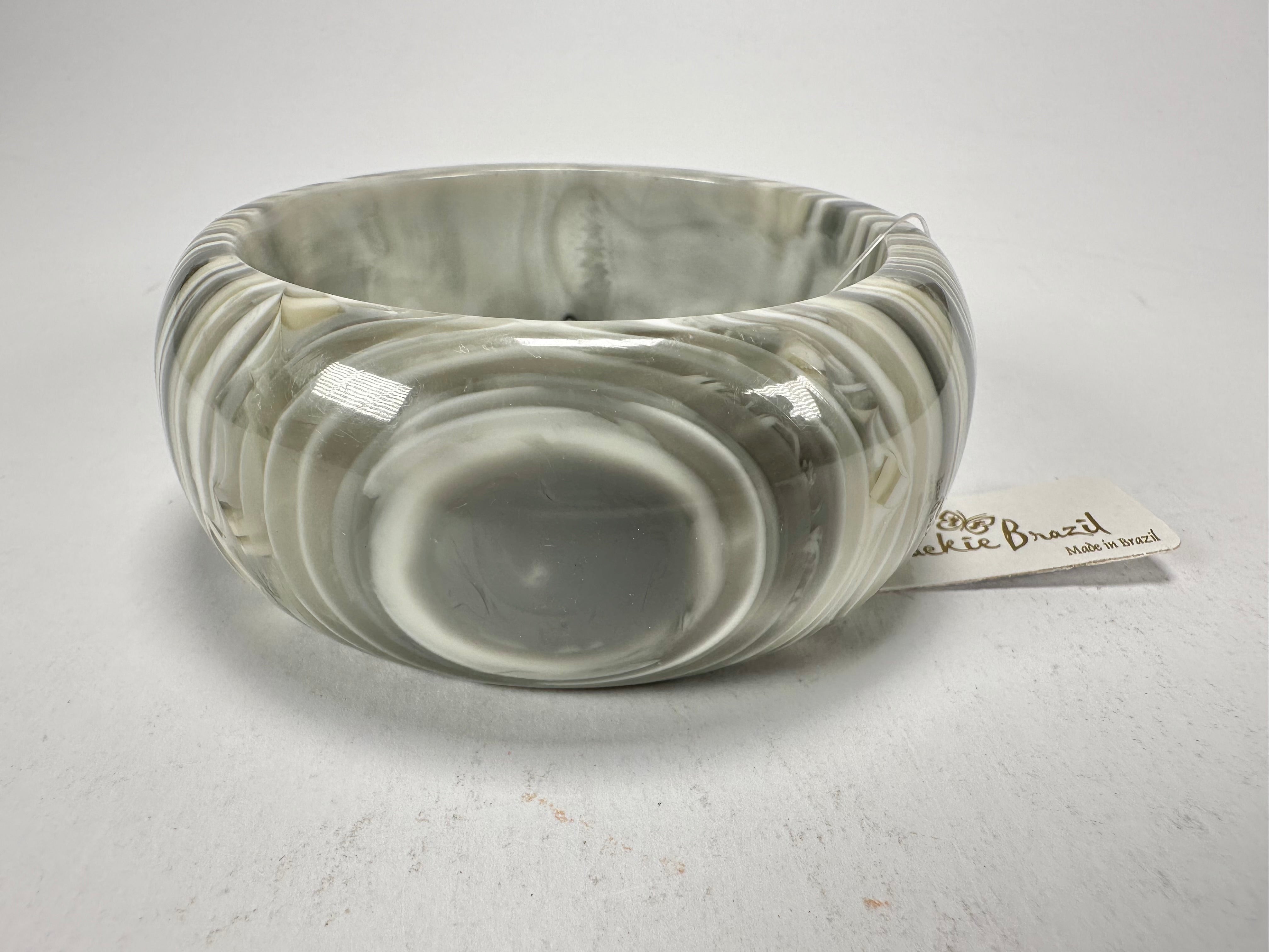 Jackie Brazil "All Sorts "Liquorice w/Cat Eye Cream Mix 3.4cm Bangle ( B2444 )