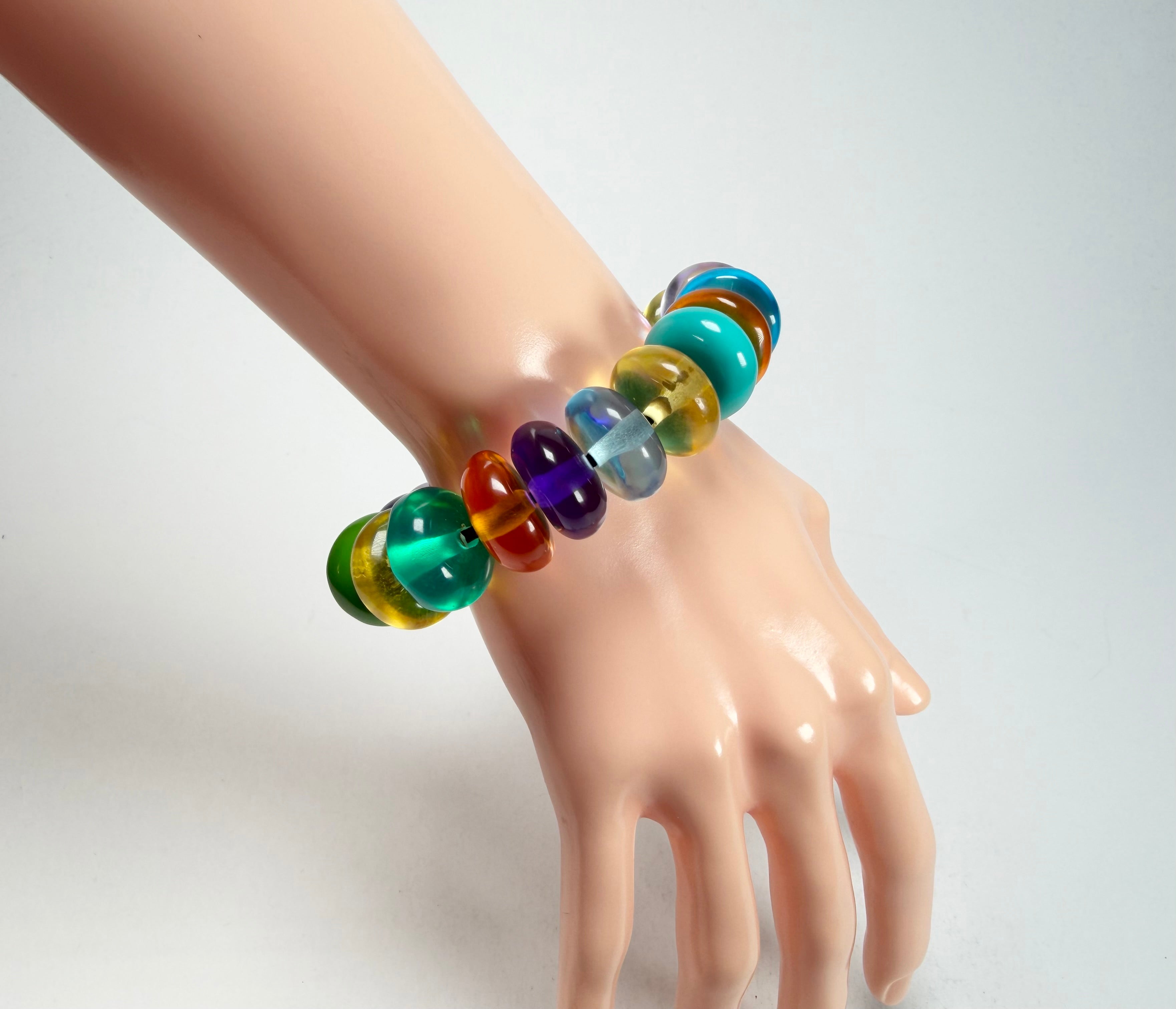 Jackie Brazil "Bela" Transparent Paris Mix Elasticated Mini Wheels Resin Bracelet ( B0920 )