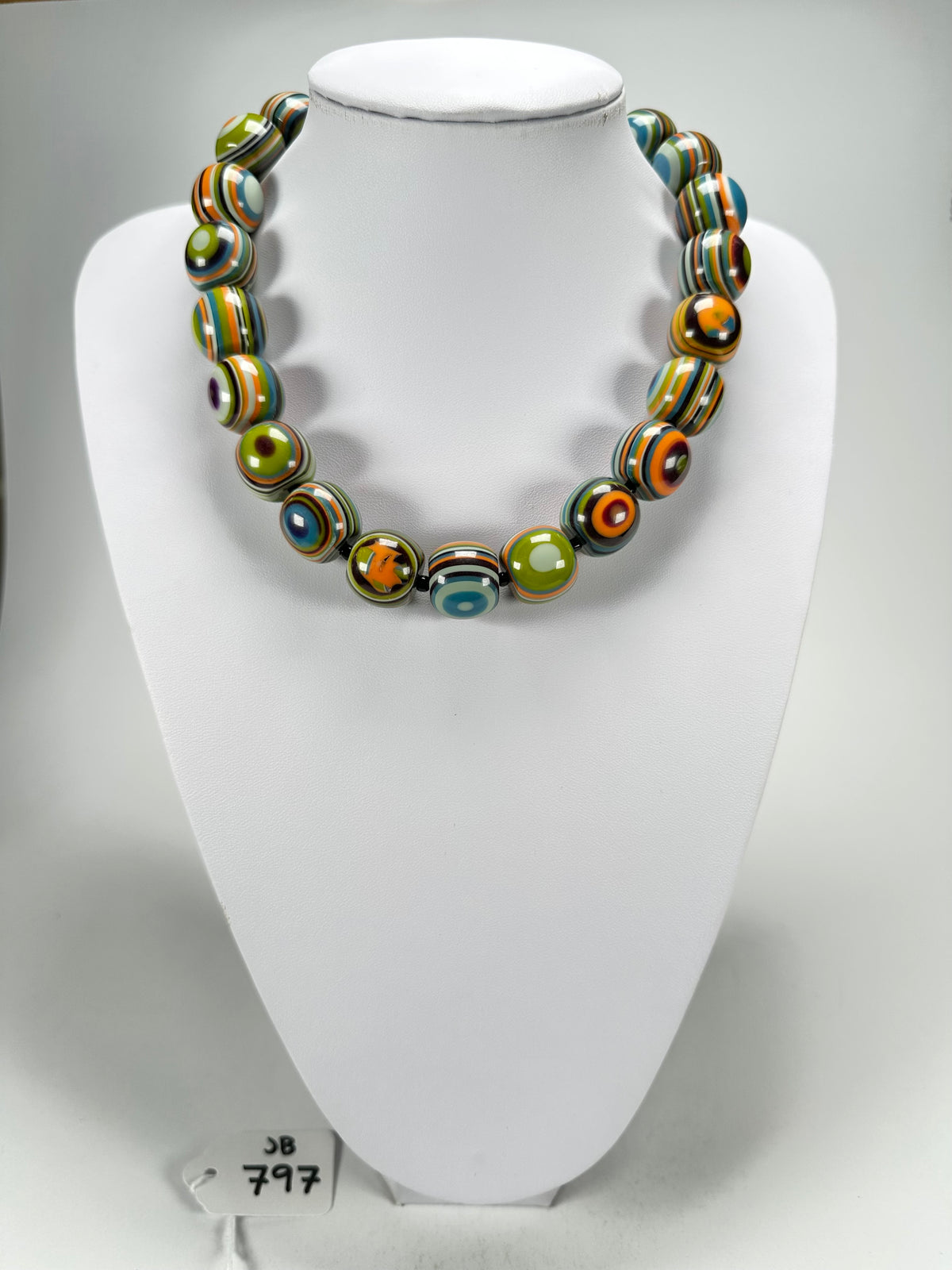 Jackie Brazil "Cat Eyes" Winter Mix Liquorice Balls Resin Necklace 50cm ( N0894 )