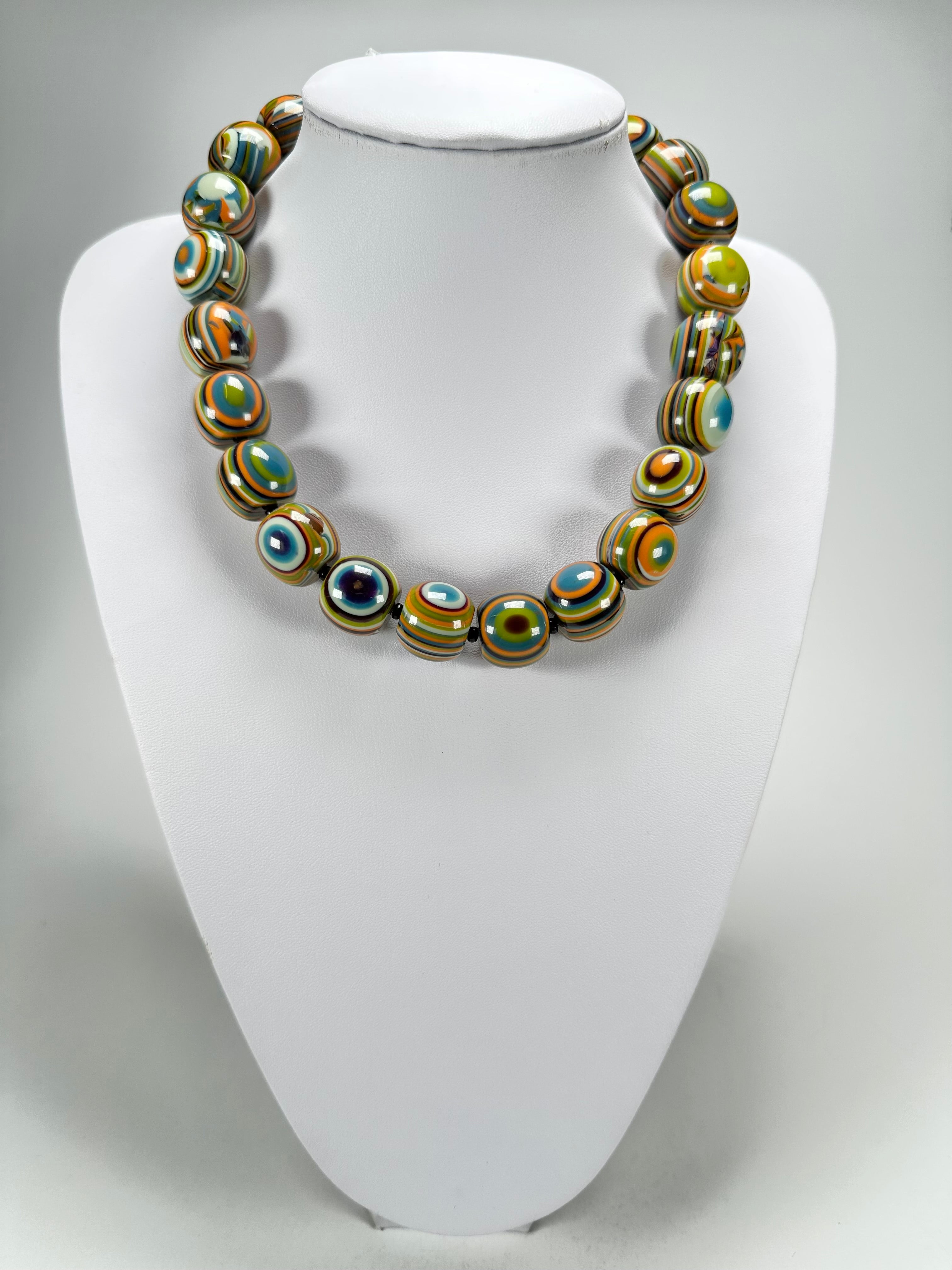 Jackie Brazil "Cat Eyes" Winter Mix Liquorice Balls Resin Necklace 50cm ( N0894 )