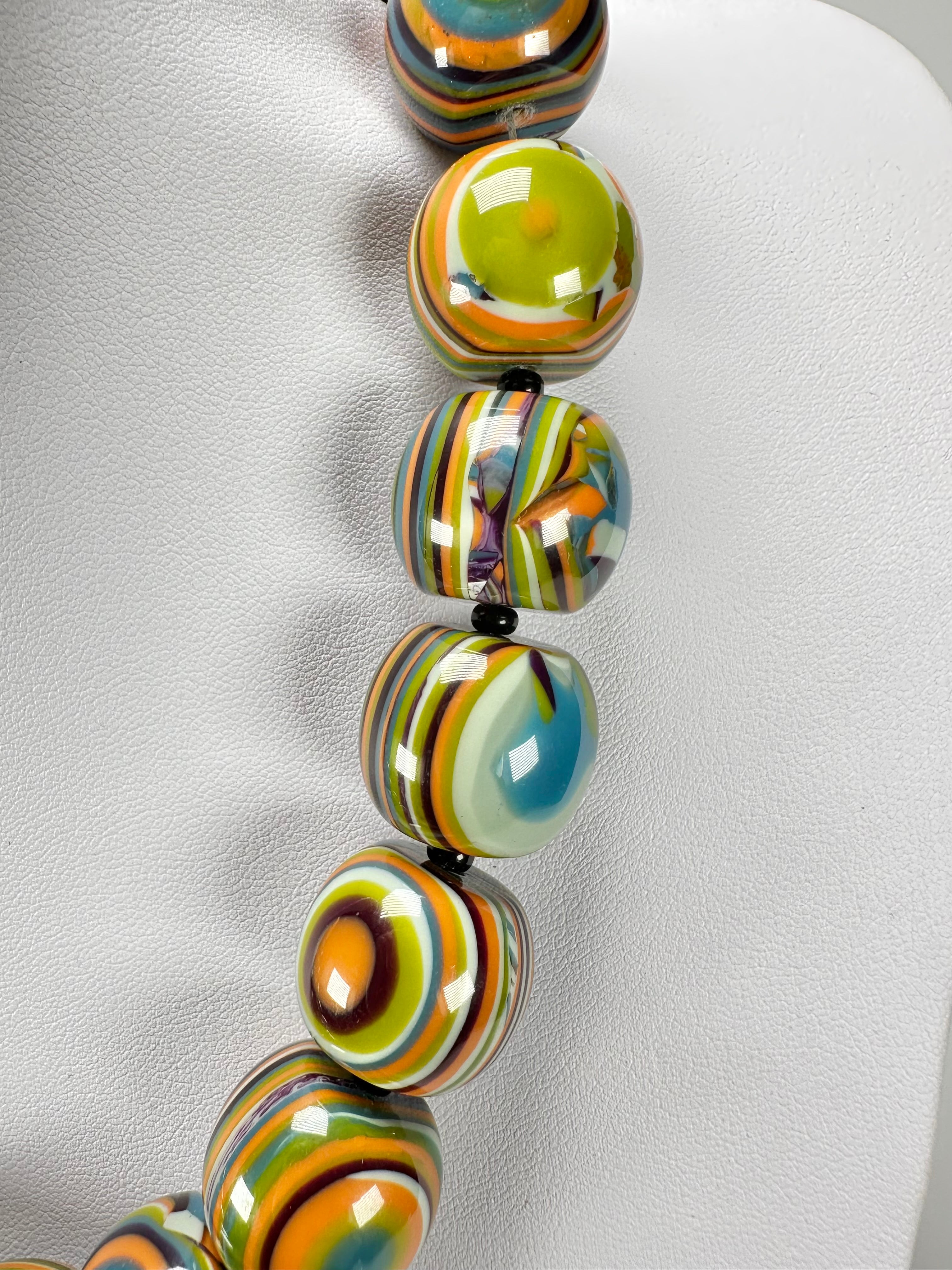 Jackie Brazil "Cat Eyes" Winter Mix Liquorice Balls Resin Necklace 50cm ( N0894 )