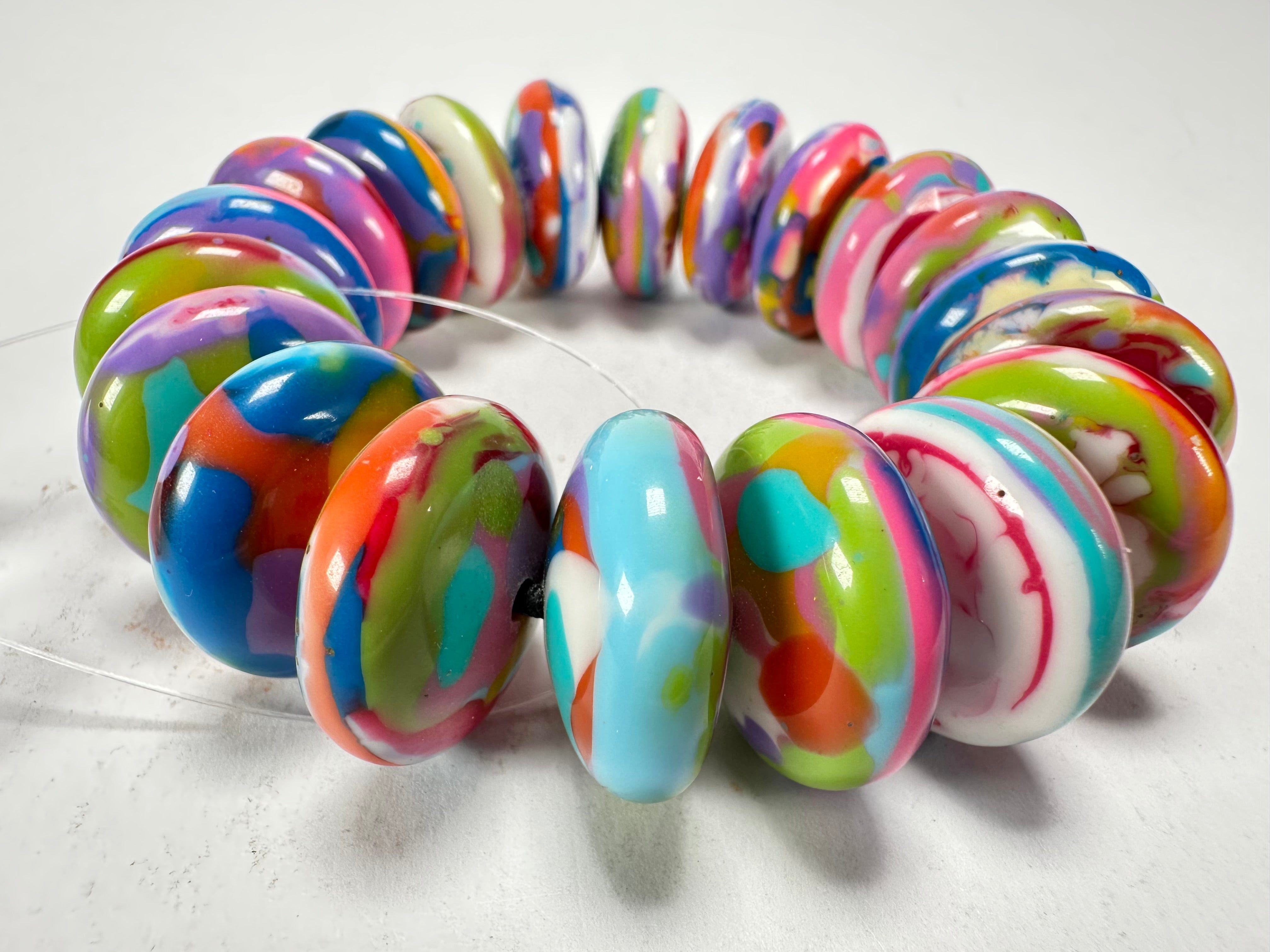 Jackie Brazil "Ana" Kandinsky Elasticated Wheels Resin Bracelet ( B0910 )