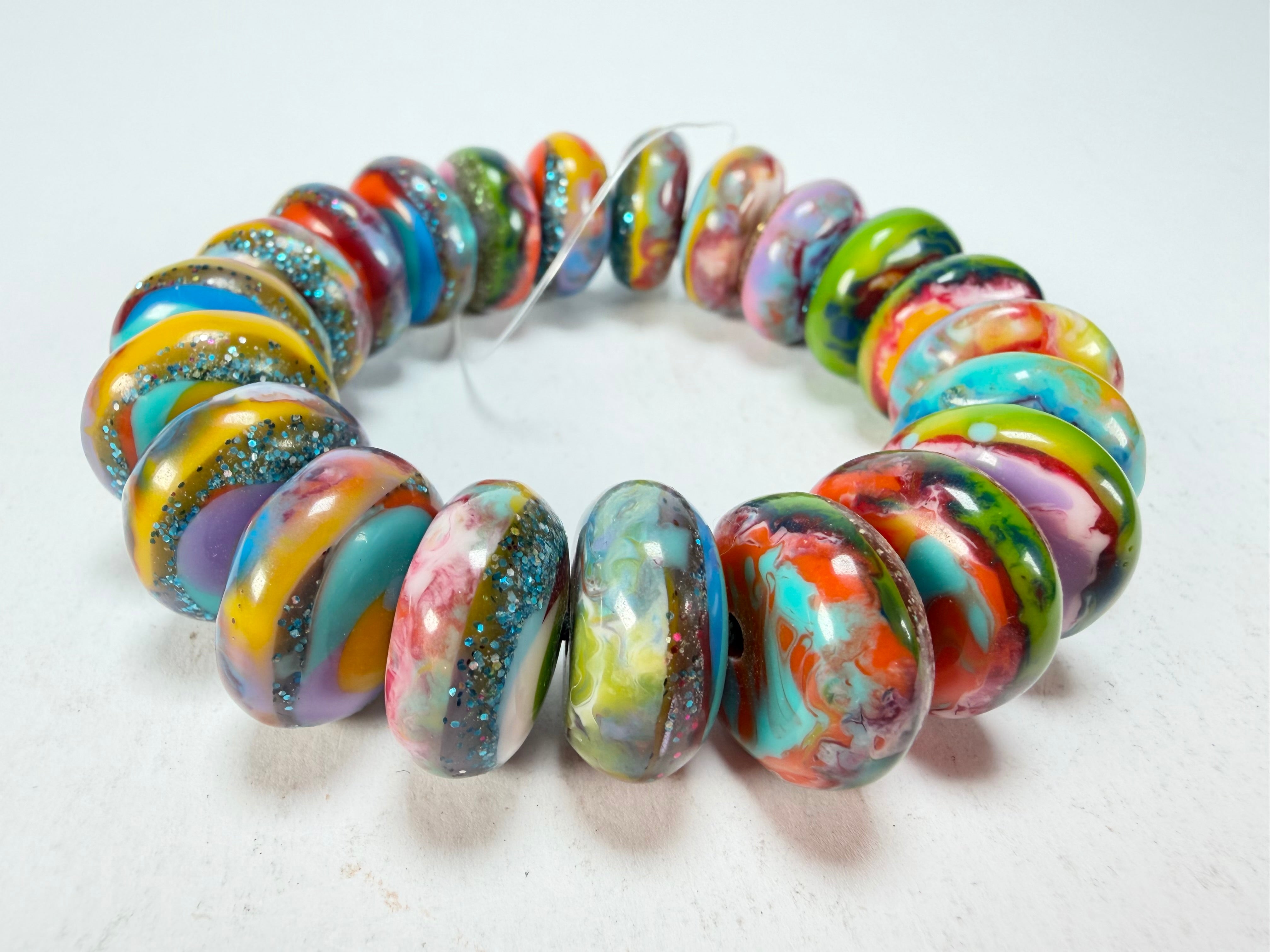 Jackie Brazil "Bela" Kandinsky Elasticated Mini Wheels Resin Bracelet ( B0920 )