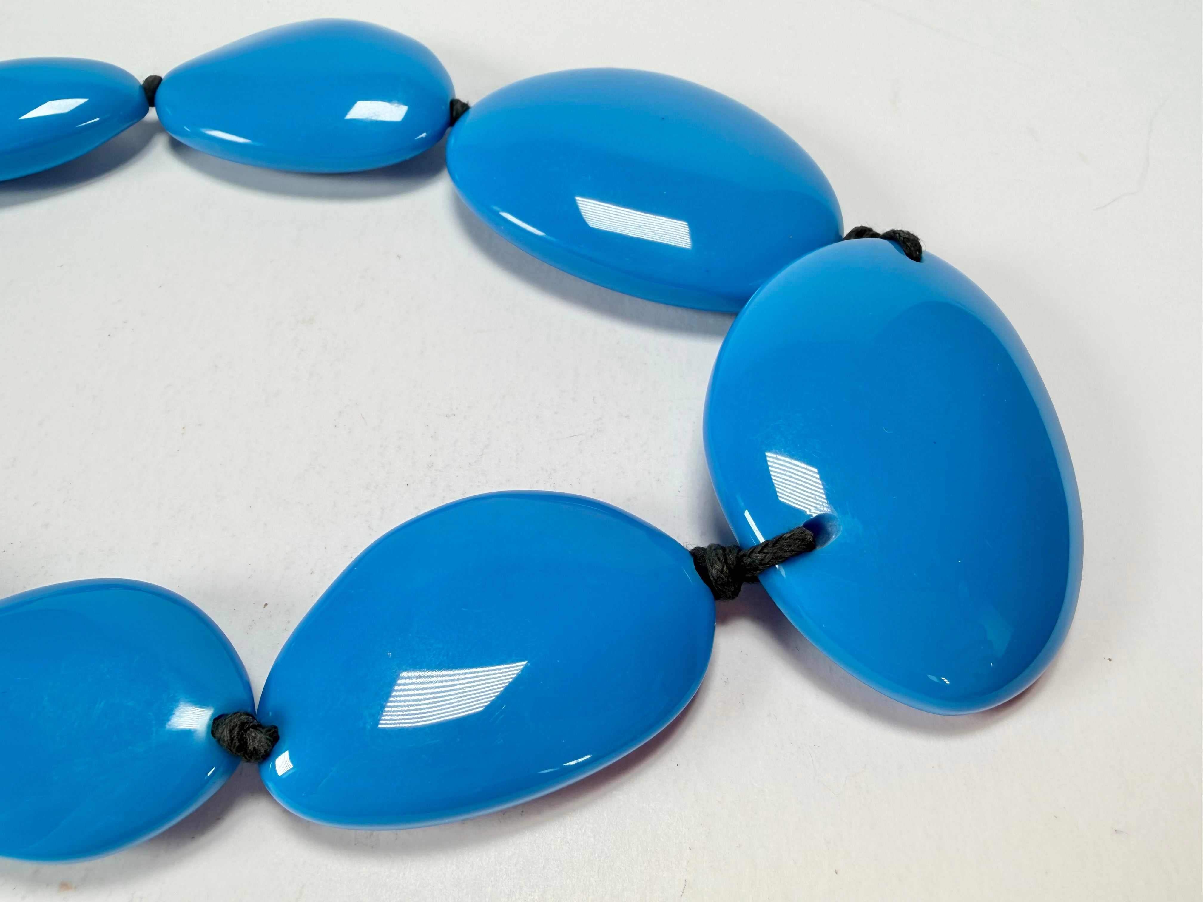 Jackie Brazil "Blue Gloss" Short Flat Riverstones 50cm Necklace ( N3616 )