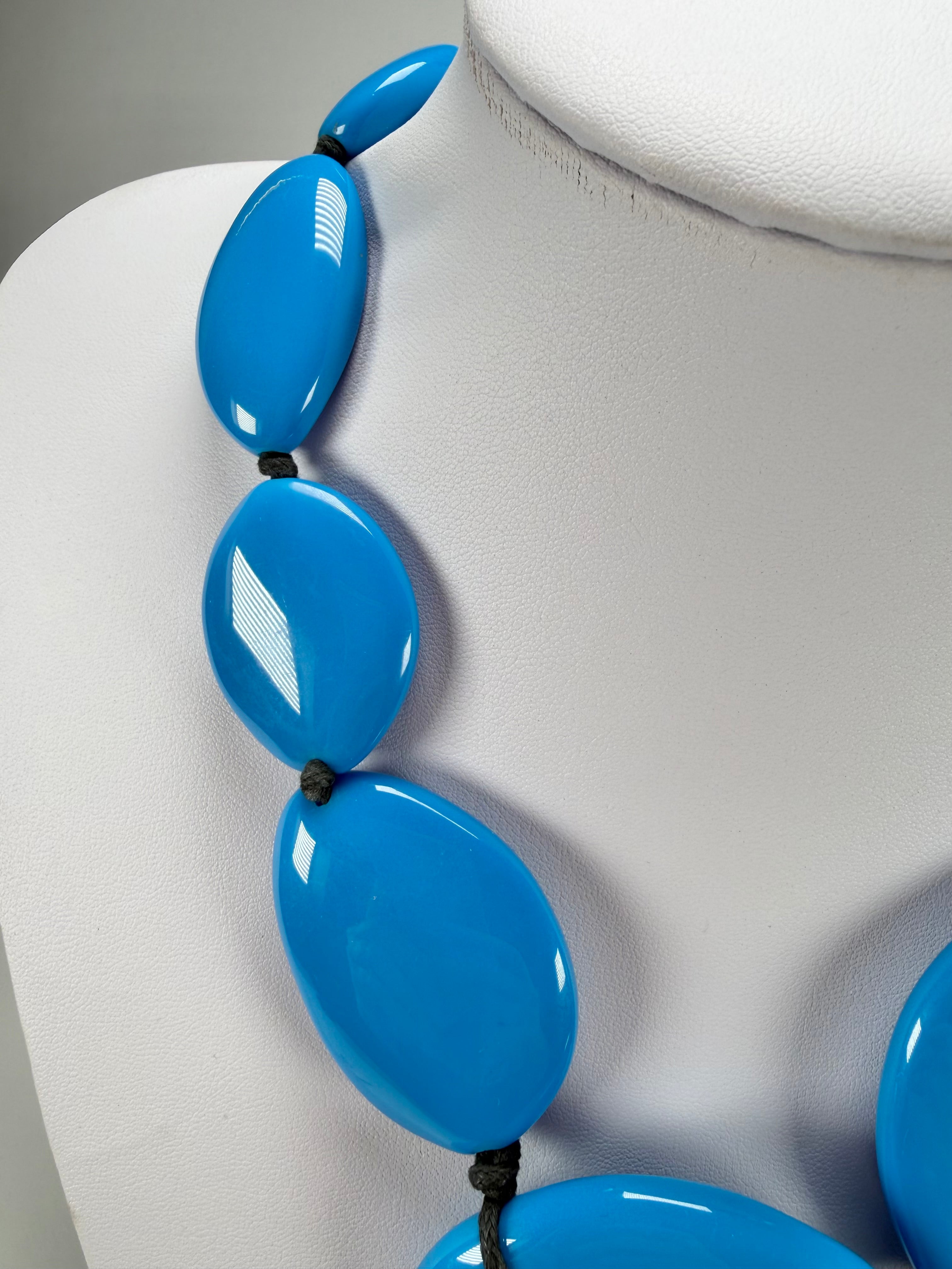 Jackie Brazil "Blue Gloss" Short Flat Riverstones 50cm Necklace ( N3616 )