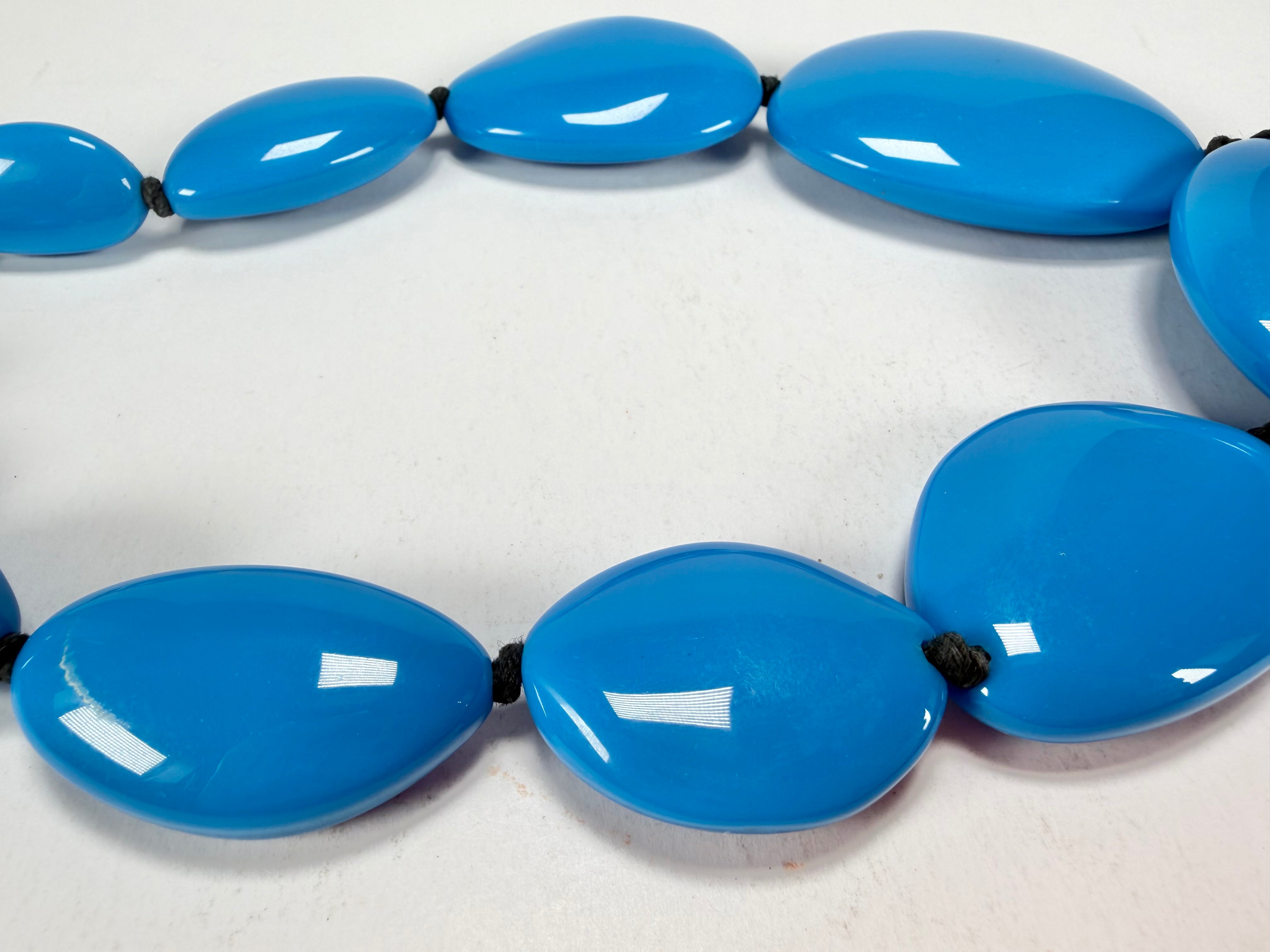 Jackie Brazil "Blue Gloss" Short Flat Riverstones 50cm Necklace ( N3616 )