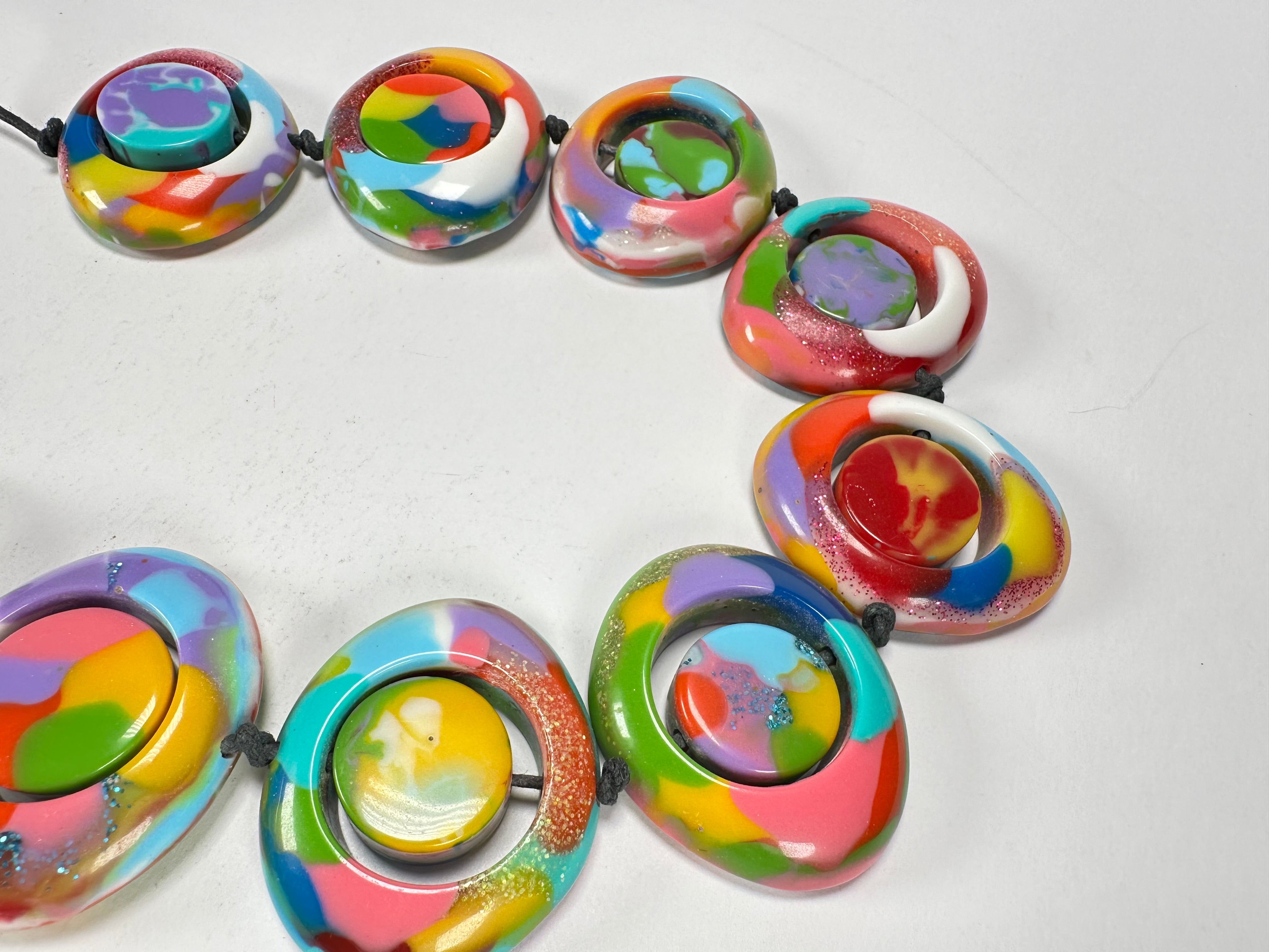 Jackie Brazil "Saturn" Kandinsky Disk and Cylinder On String Short 50cm Necklace ( N0060 )