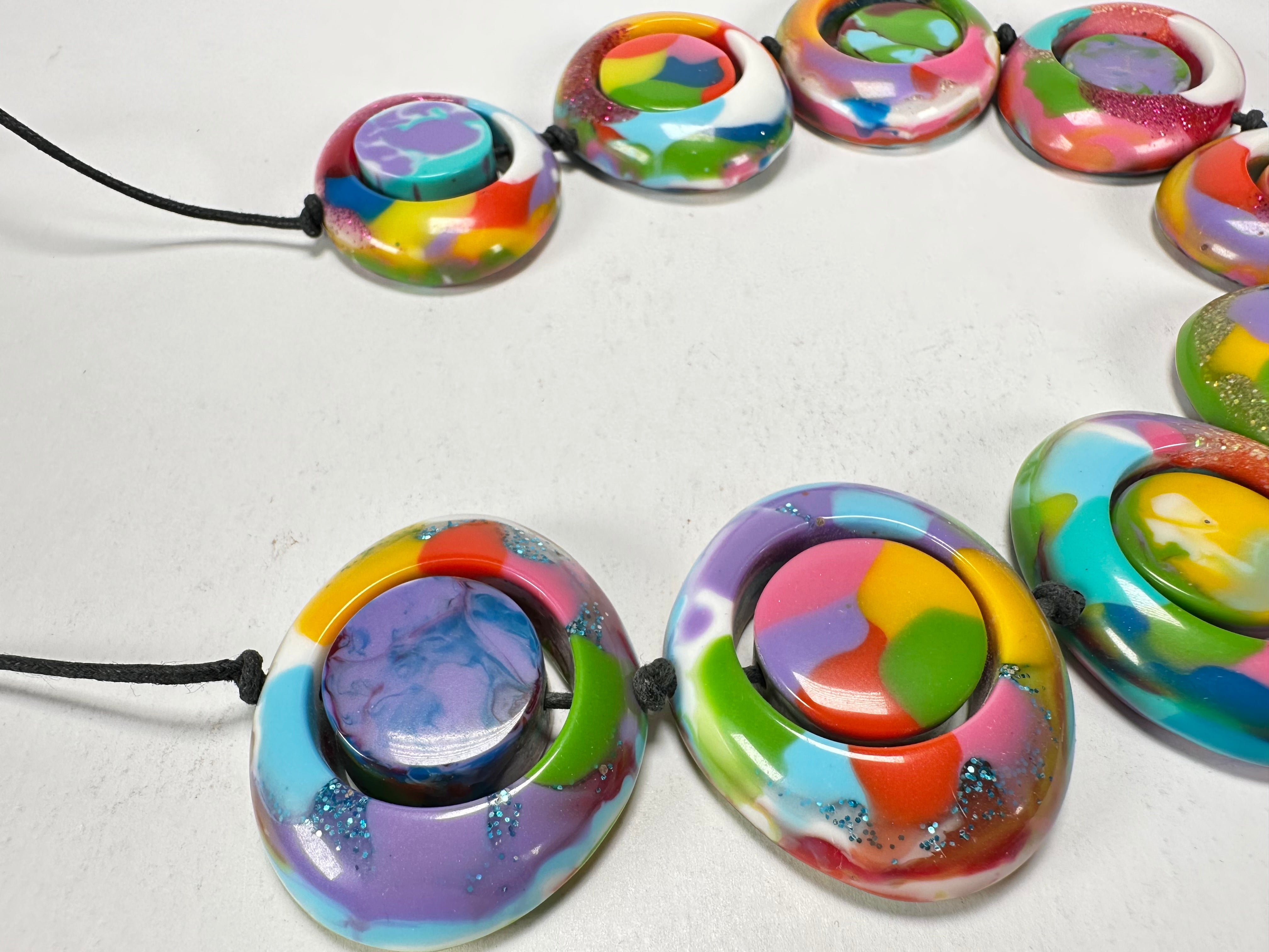 Jackie Brazil "Saturn" Kandinsky Disk and Cylinder On String Short 50cm Necklace ( N0060 )