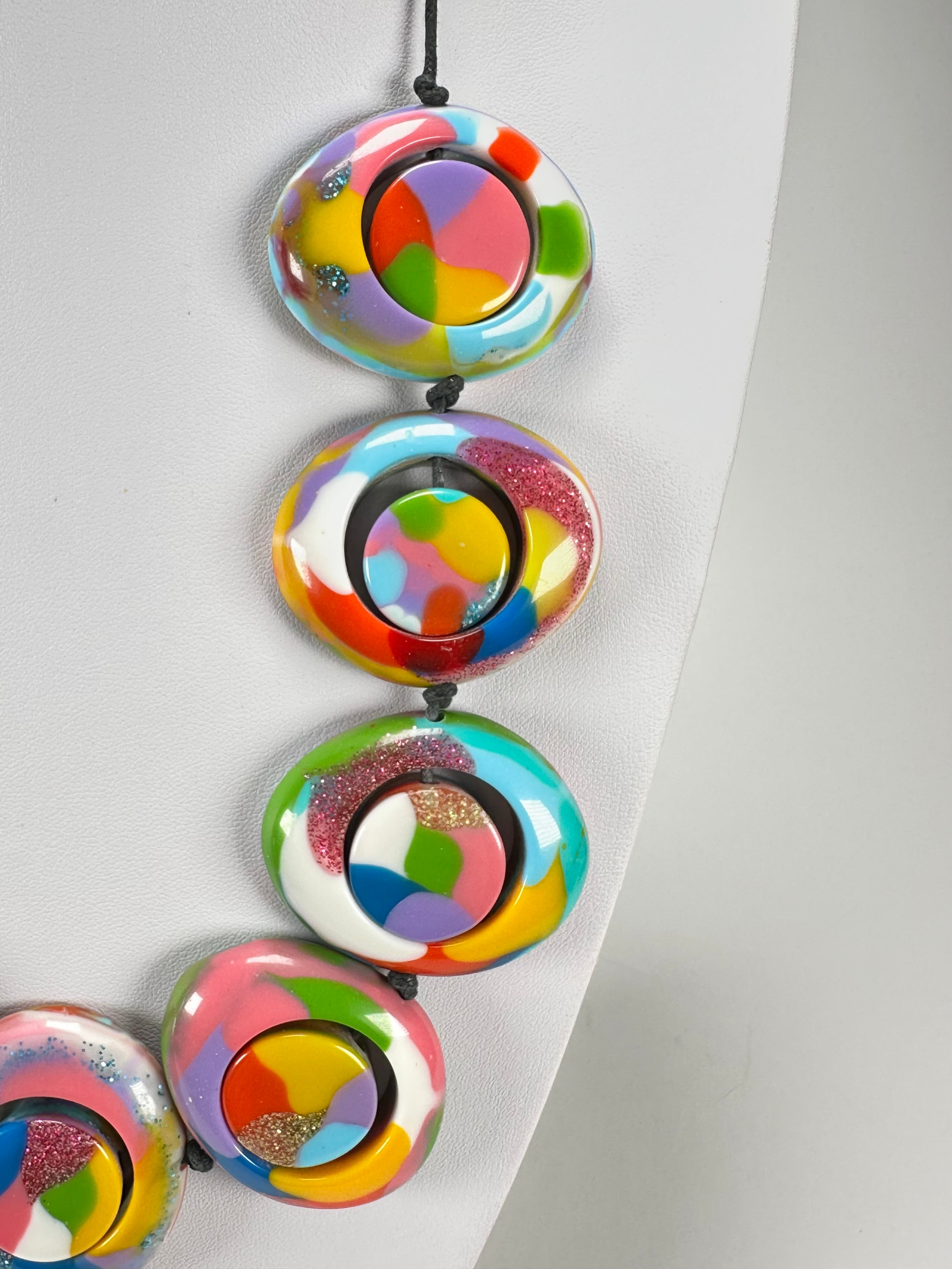 Jackie Brazil "Saturn" Kandinsky Disk and Cylinder On String Short 50cm Necklace ( N0060 )