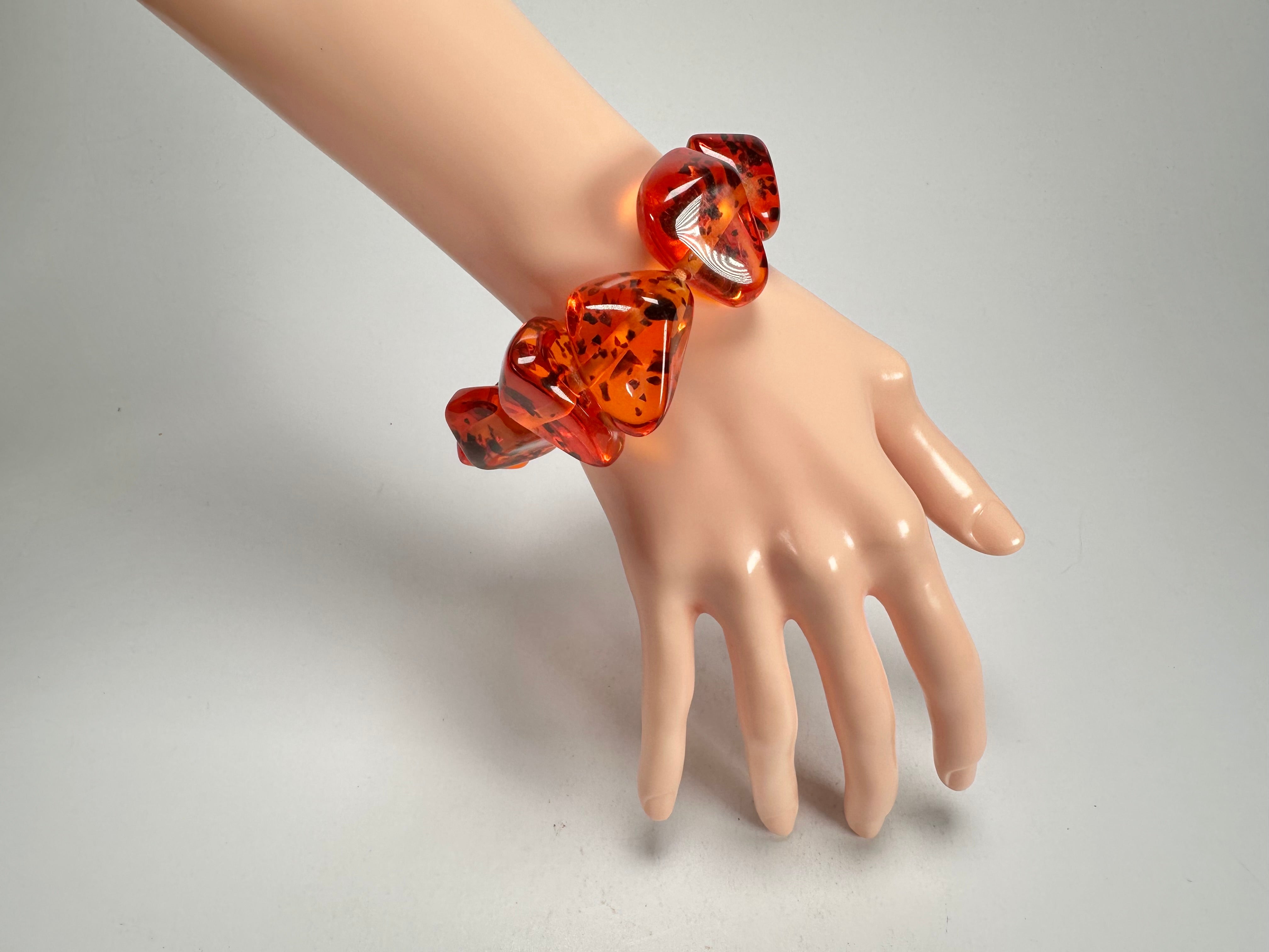 Jackie Brazil "Diamonds" Amber Flintstone Bone Bracelet ( B0211 )