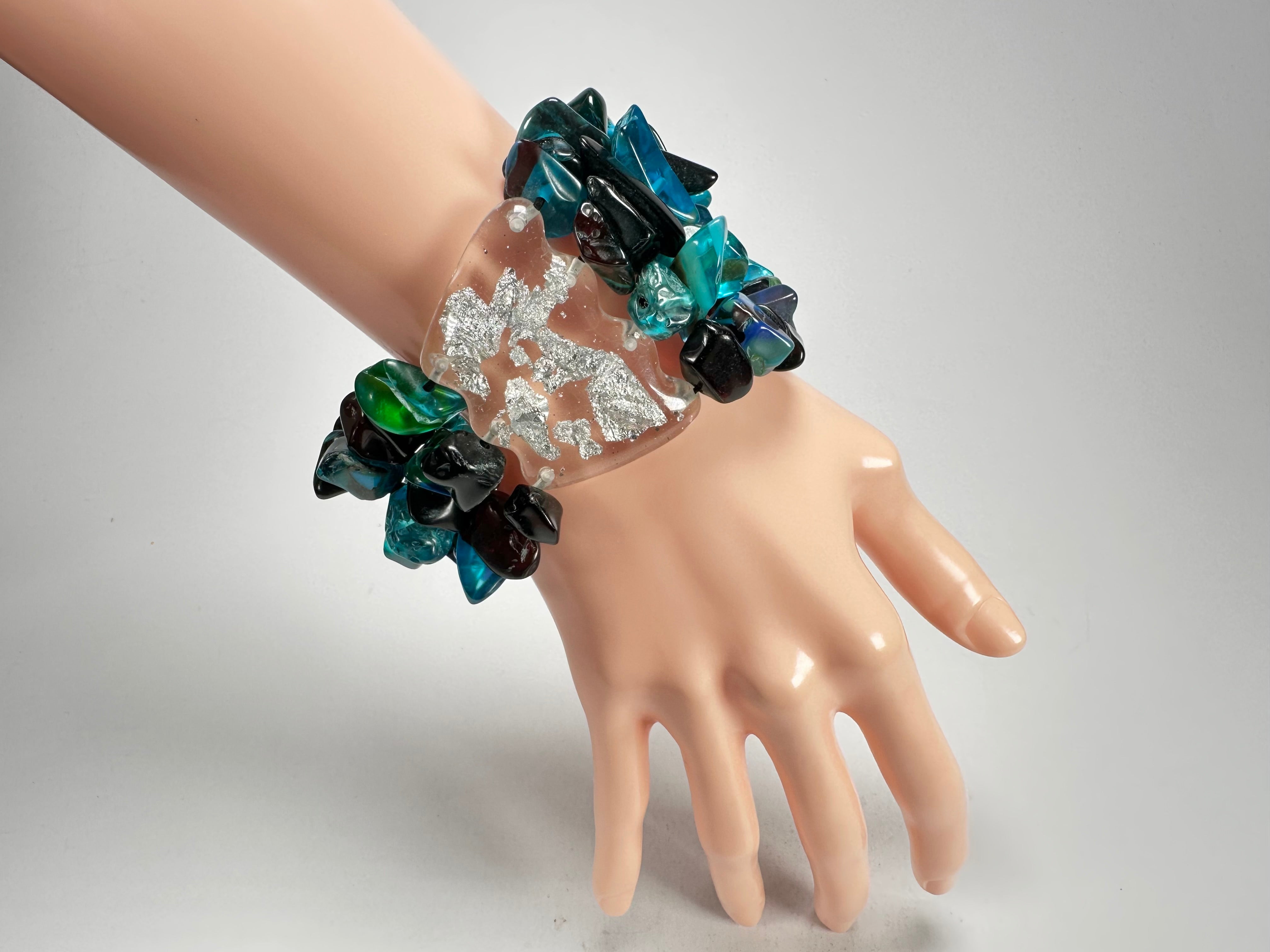 Jackie Brazil "Orient Express" 3 & 4 Beaded Strands with Leaf Pendant Blue Mix Resin Bracelet ( B3544 )