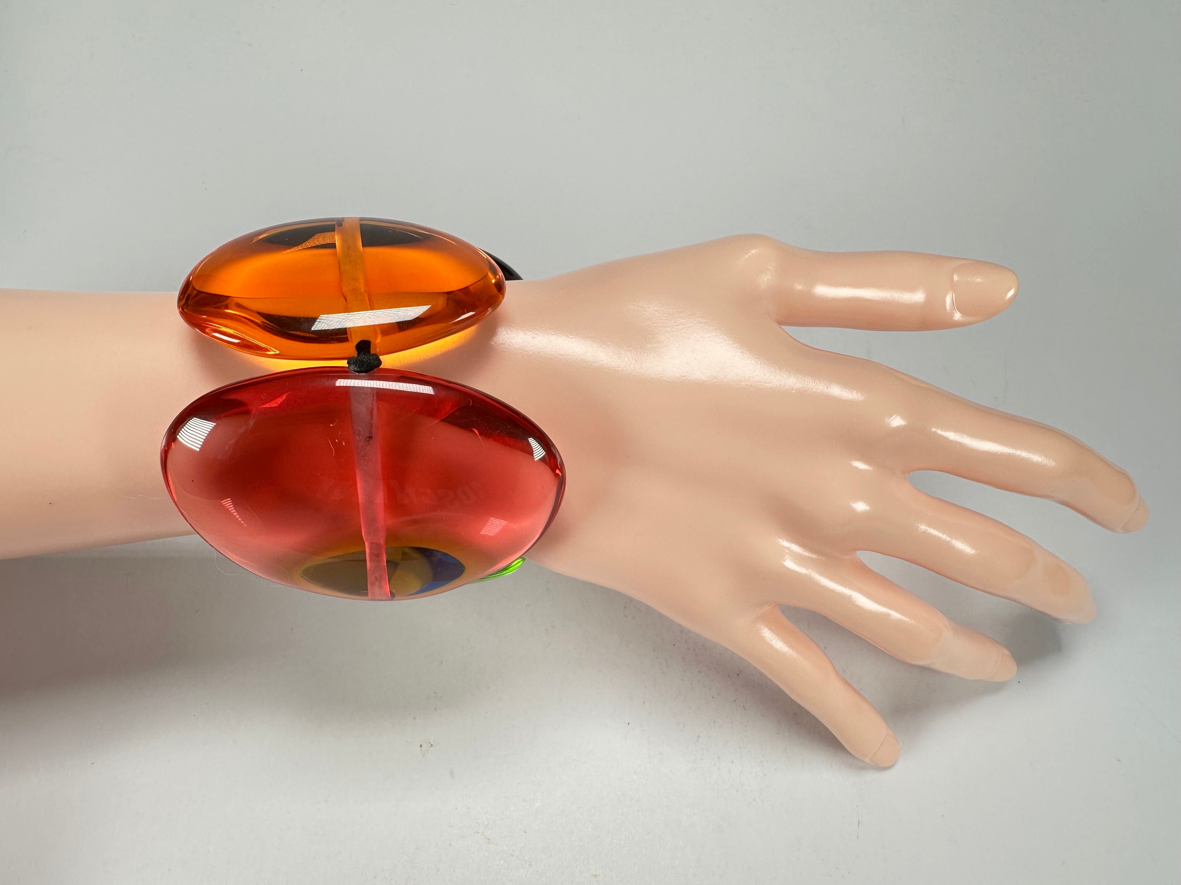 Jackie Brazil "Riverstones" Transparent Summer Mix Stone Large Flat Stones On Elastic Bracelet ( B3716 )