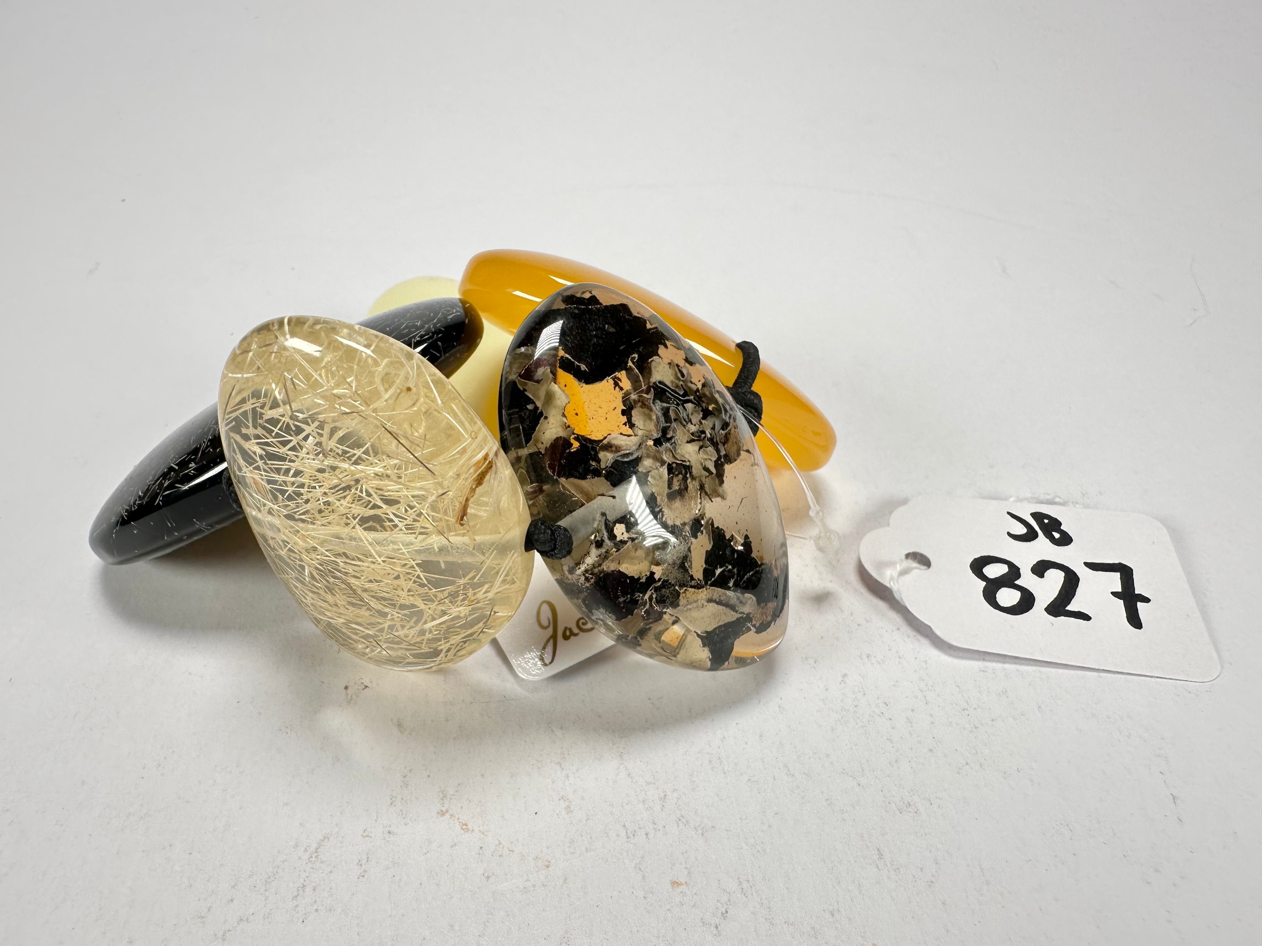 Jackie Brazil "Riverstones" Seasons Mix Stone Large Flat Stones On Elastic Bracelet ( B3716 )