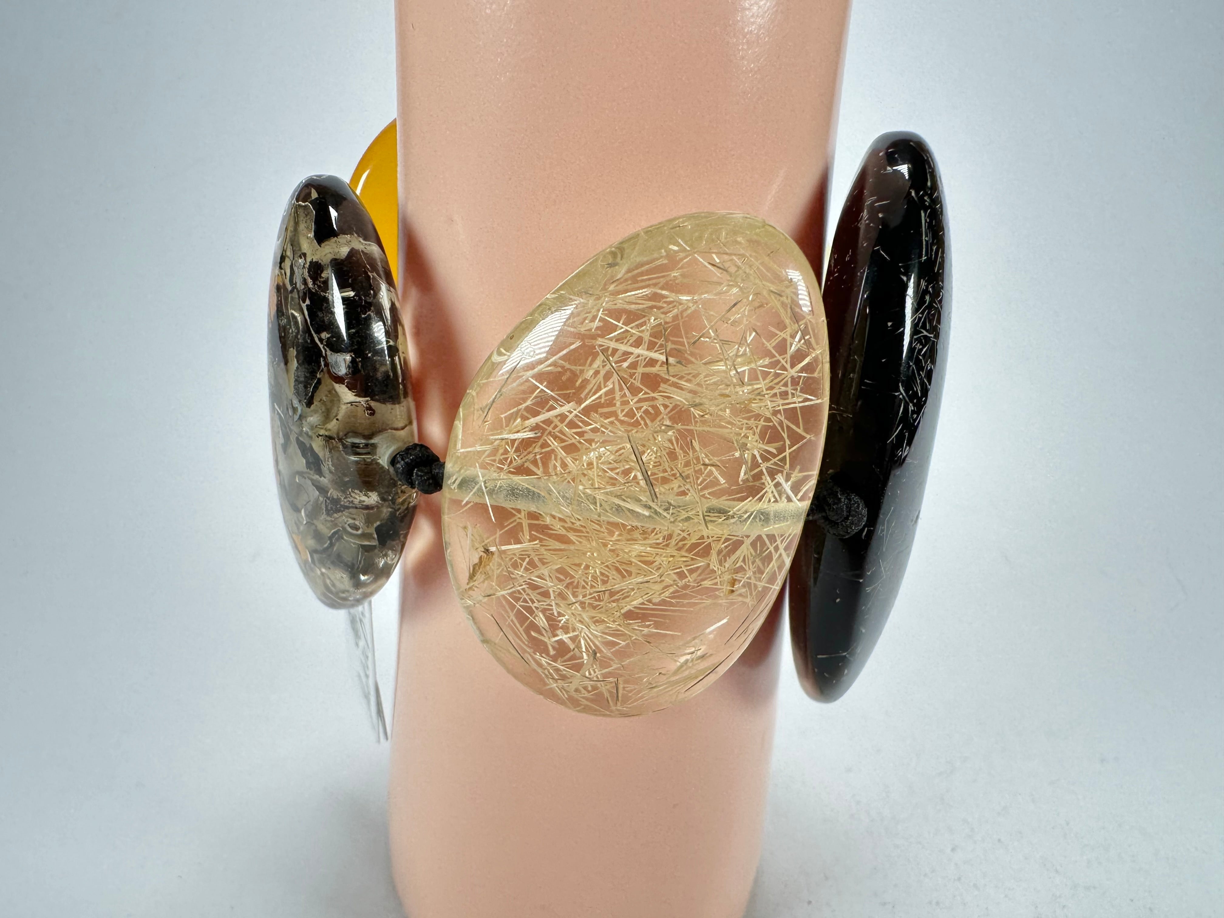 Jackie Brazil "Riverstones" Seasons Mix Stone Large Flat Stones On Elastic Bracelet ( B3716 )