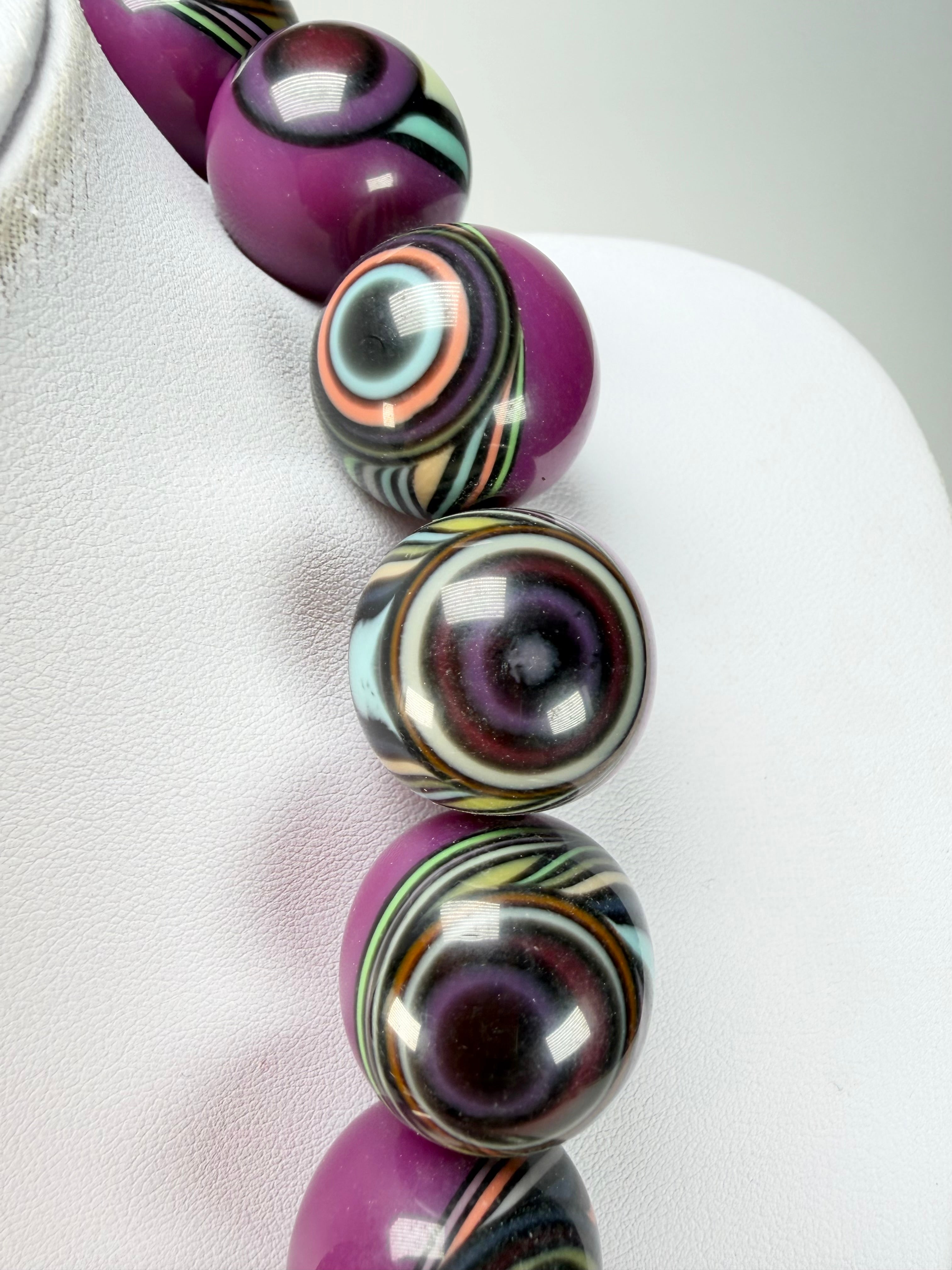 Jackie Brazil "Darning" Purple Swirls Balls With Cat Eyes Choker Resin Necklace ( N3200 )