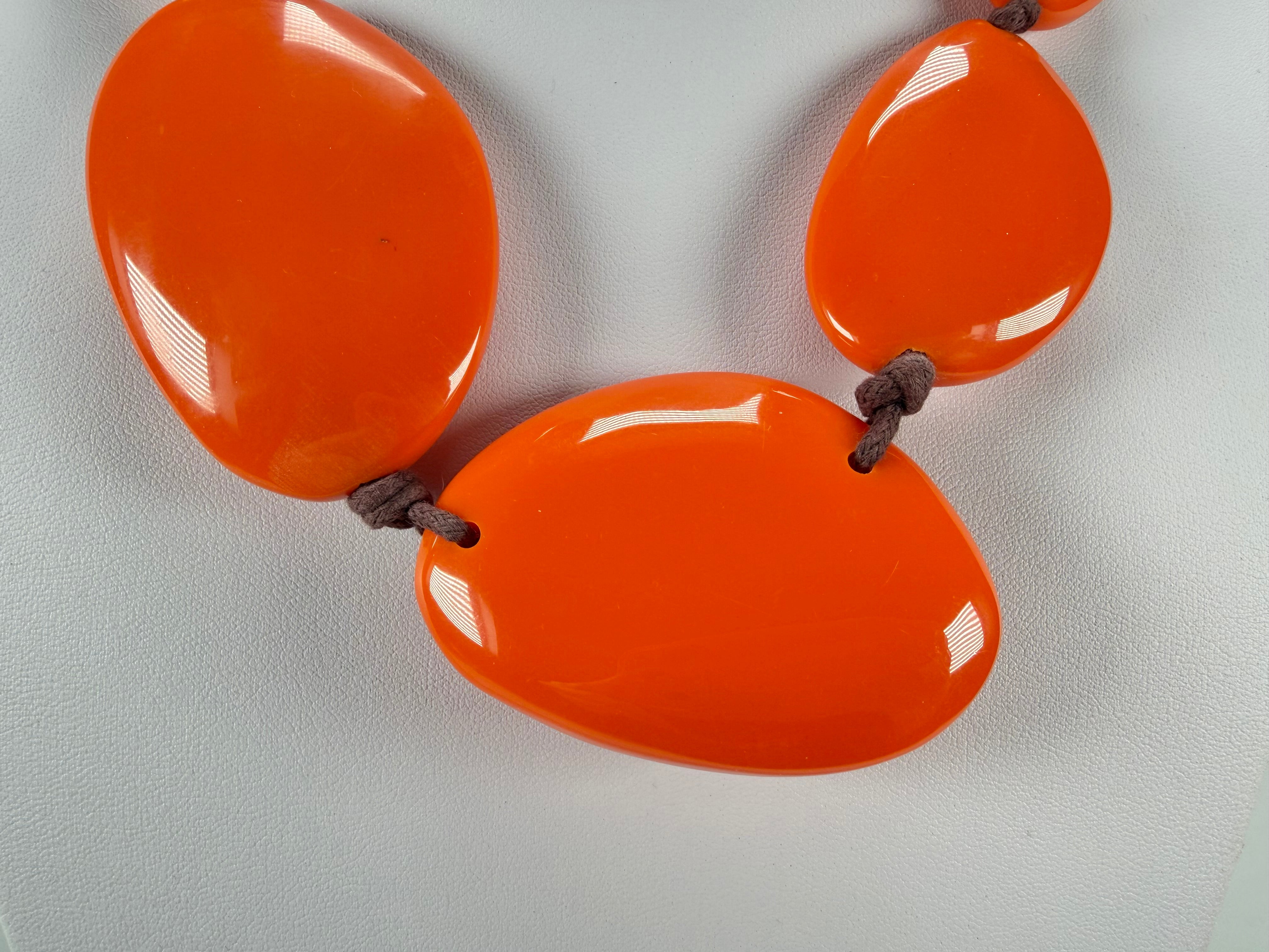 Jackie Brazil "Orange Gloss" Short Flat Riverstones 50cm Necklace ( N3616 )