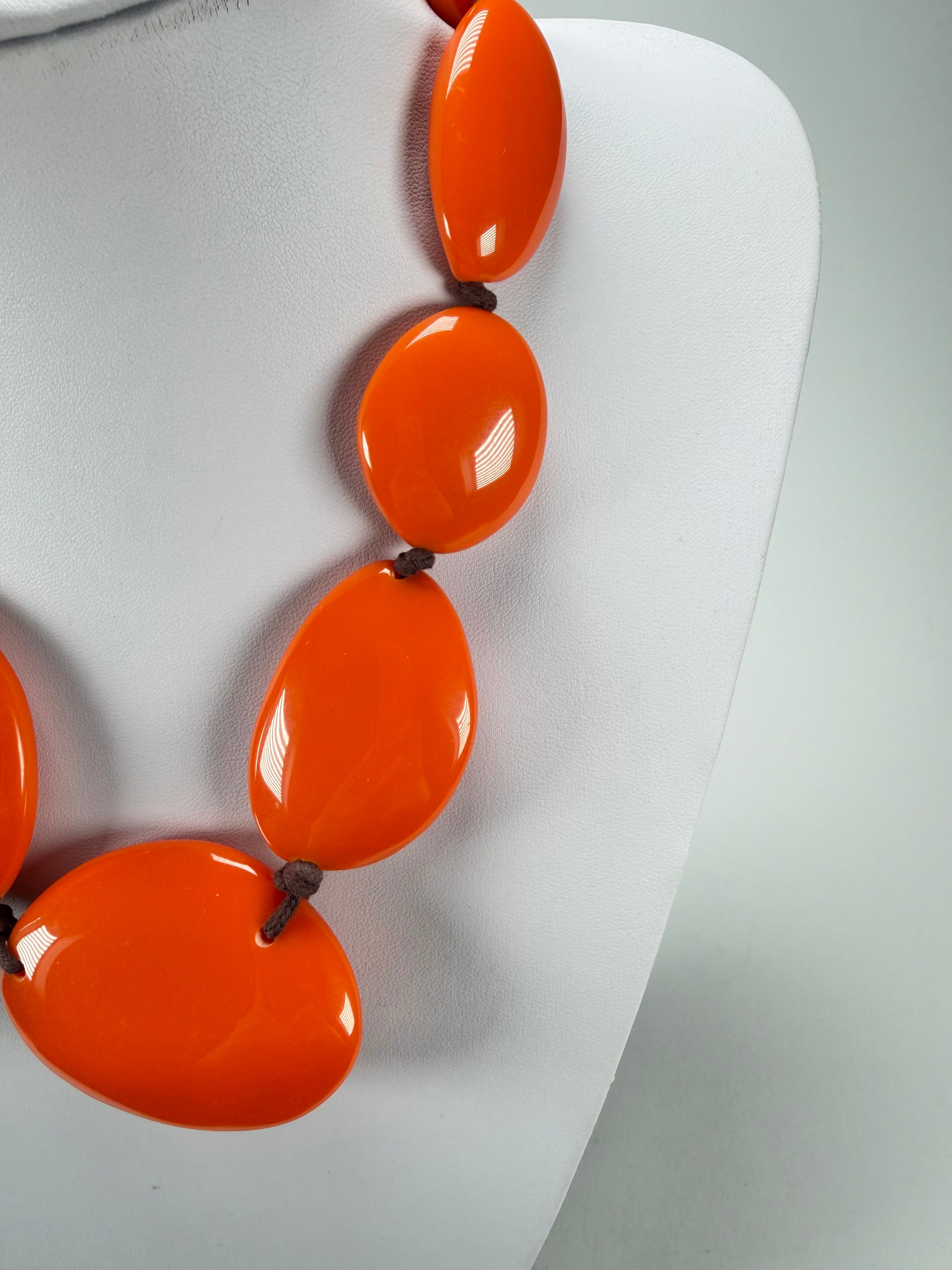 Jackie Brazil "Orange Gloss" Short Flat Riverstones 50cm Necklace ( N3616 )