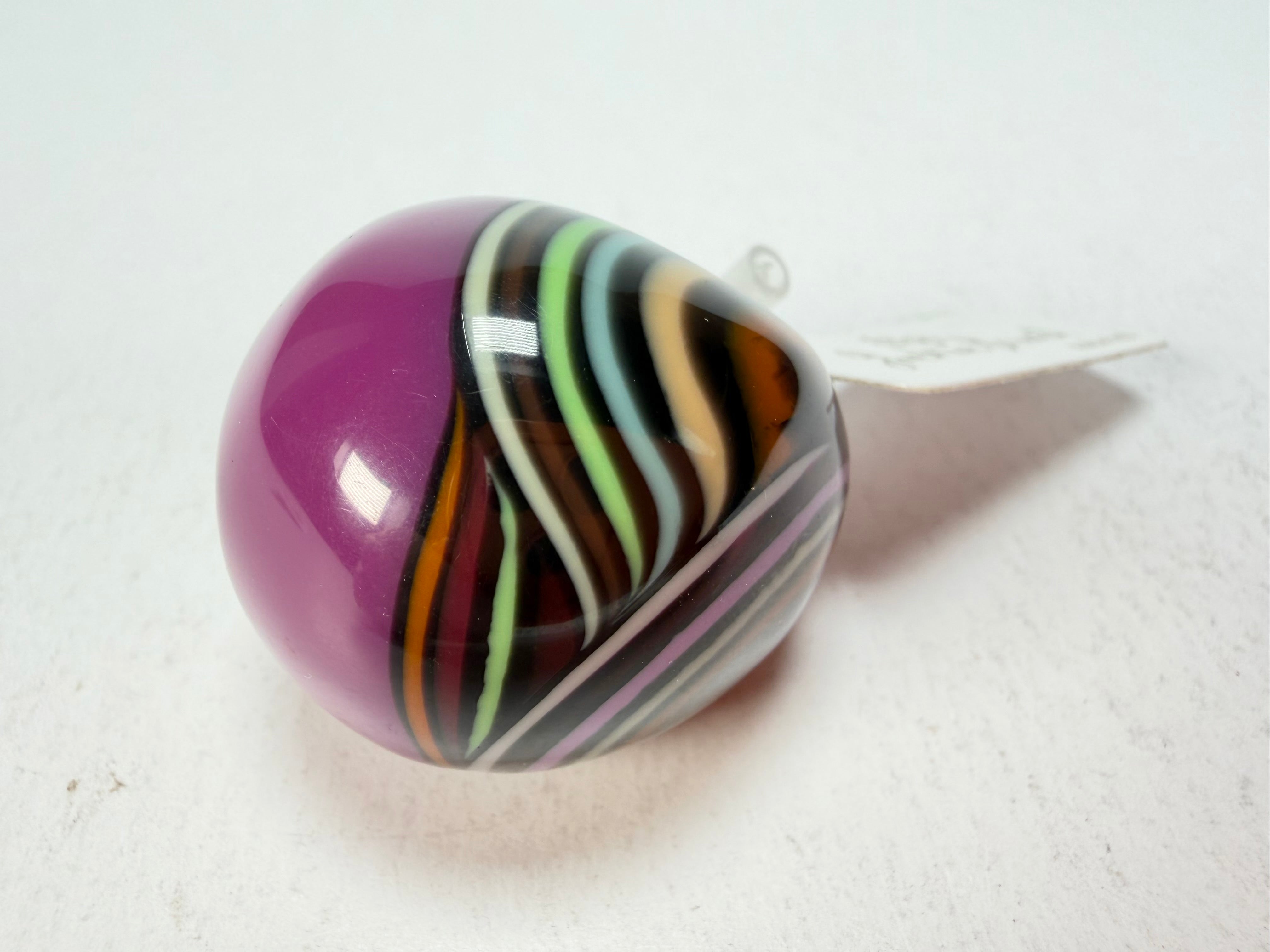 Jackie Brazil "Berlin" Swirls Purple Large Round Resin Ring ( R3195 ) Size UK Q / USA 8