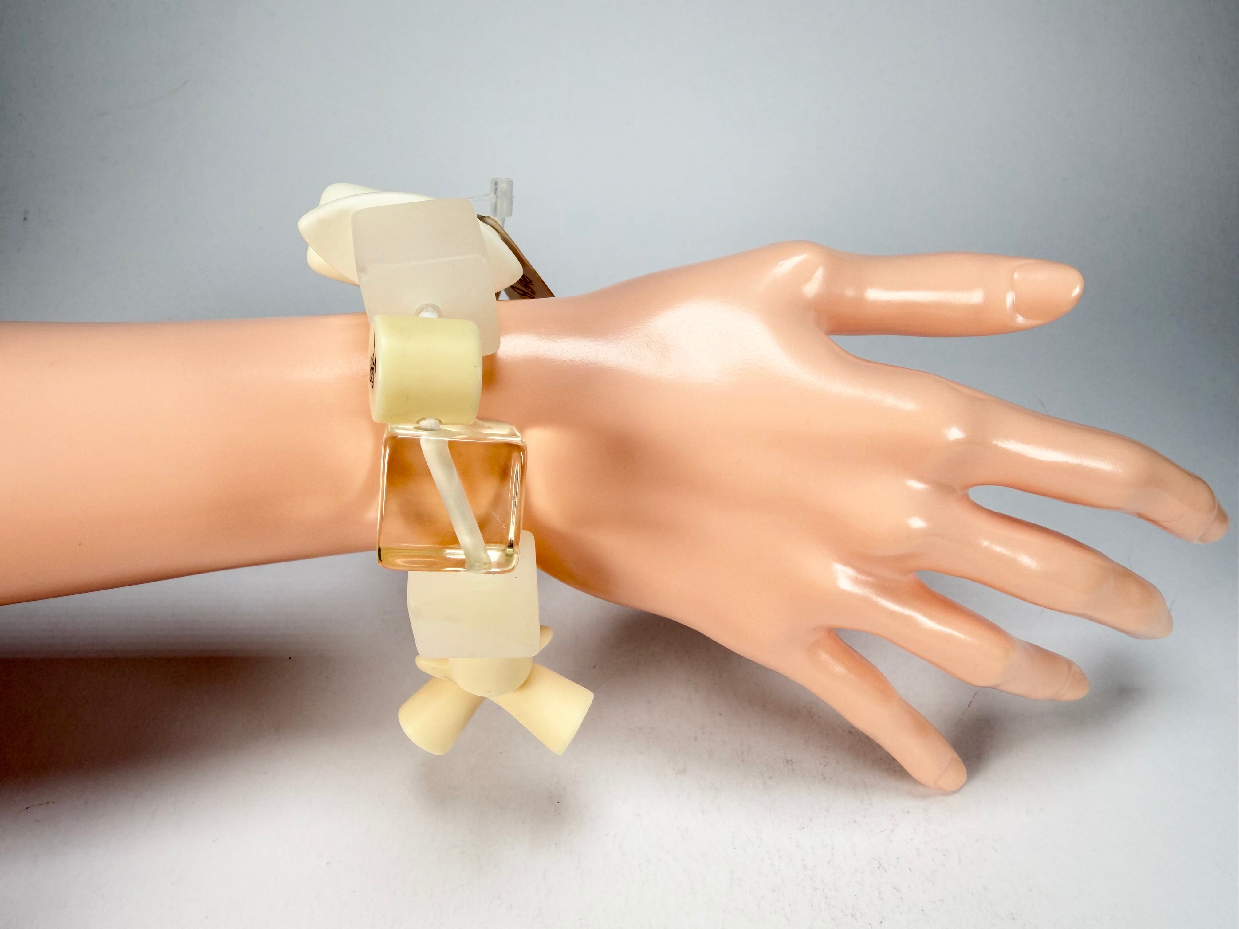 Jackie Brazil "Indiana" Cream Mix Multi Bead Resin Bracelet ( B0210 )