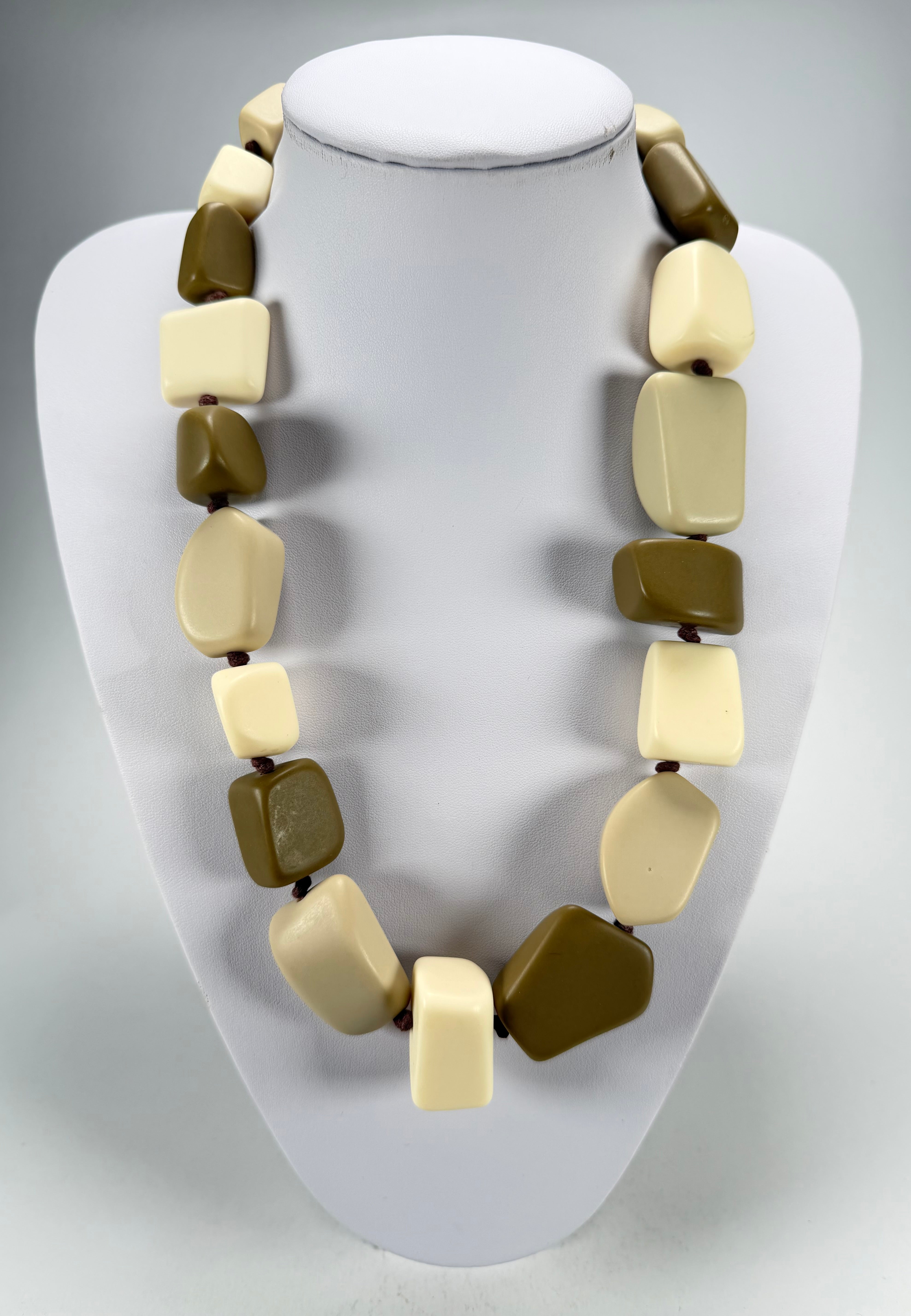 Jackie Brazil "Natural" Boheme Large Stones 55cm Resin Necklace ( N0378 )