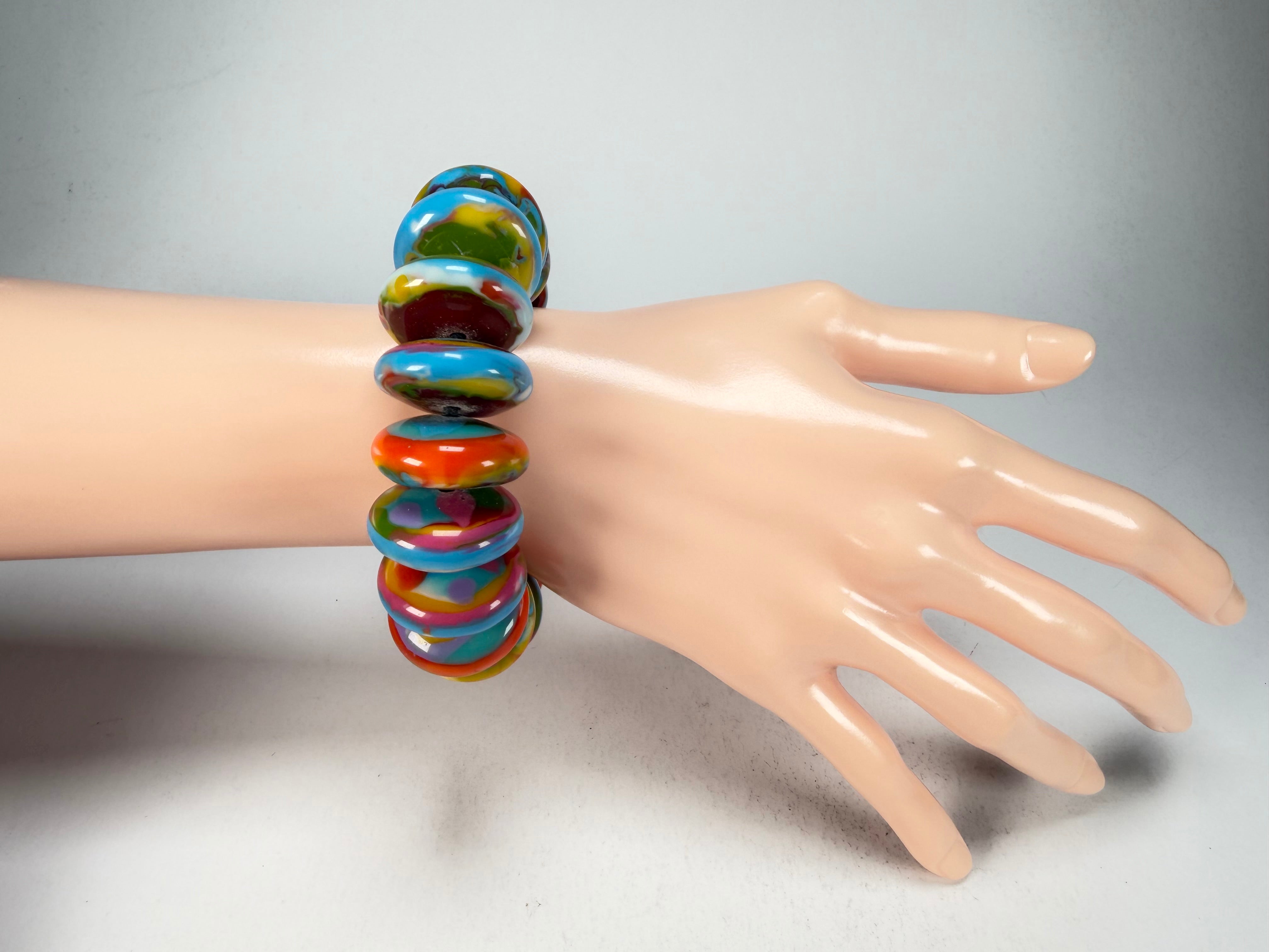 Jackie Brazil "Ana" Kandinsky Elasticated Wheels Resin Bracelet ( B0910 )