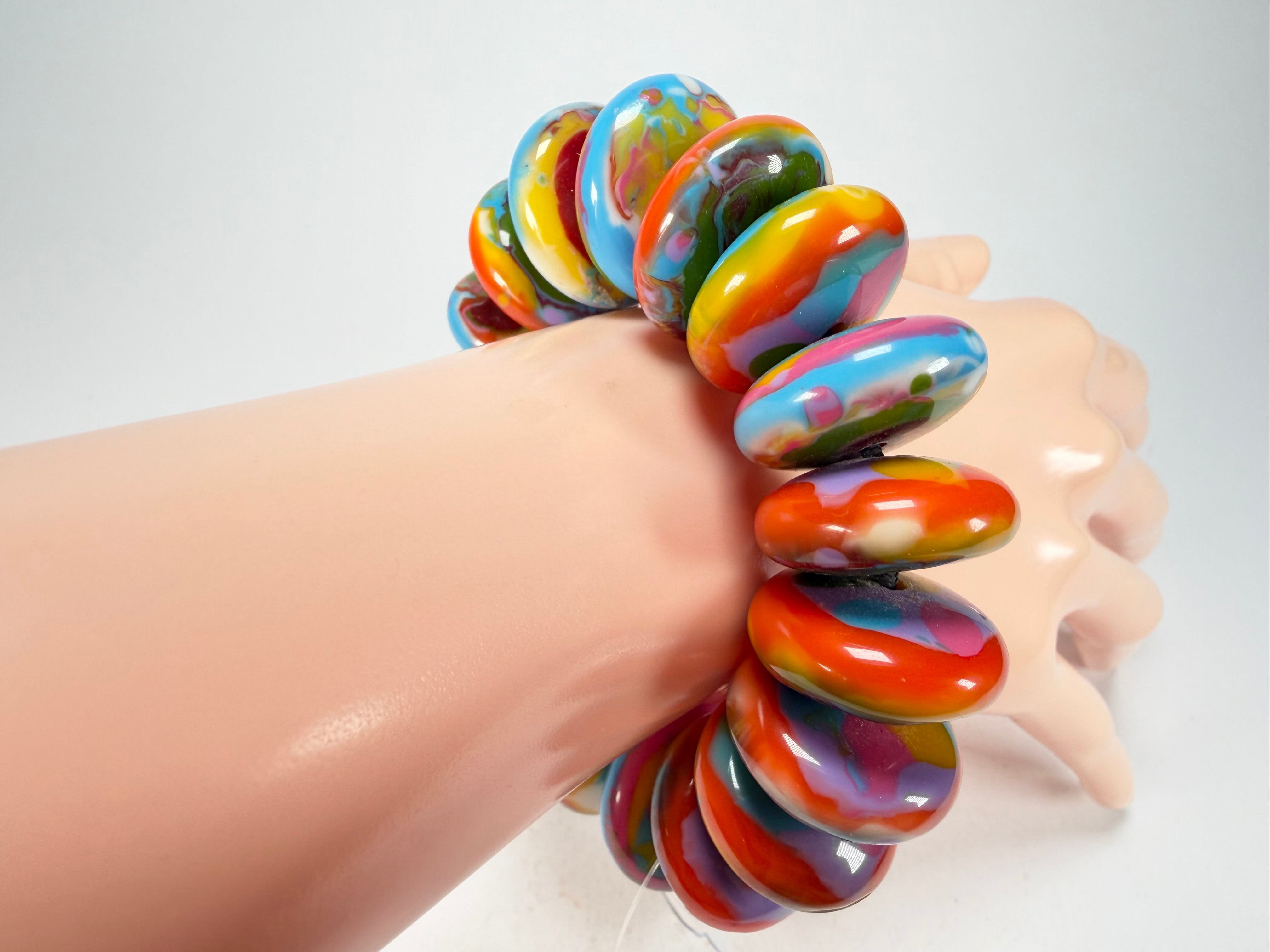 Jackie Brazil "Ana" Kandinsky Elasticated Wheels Resin Bracelet ( B0910 )