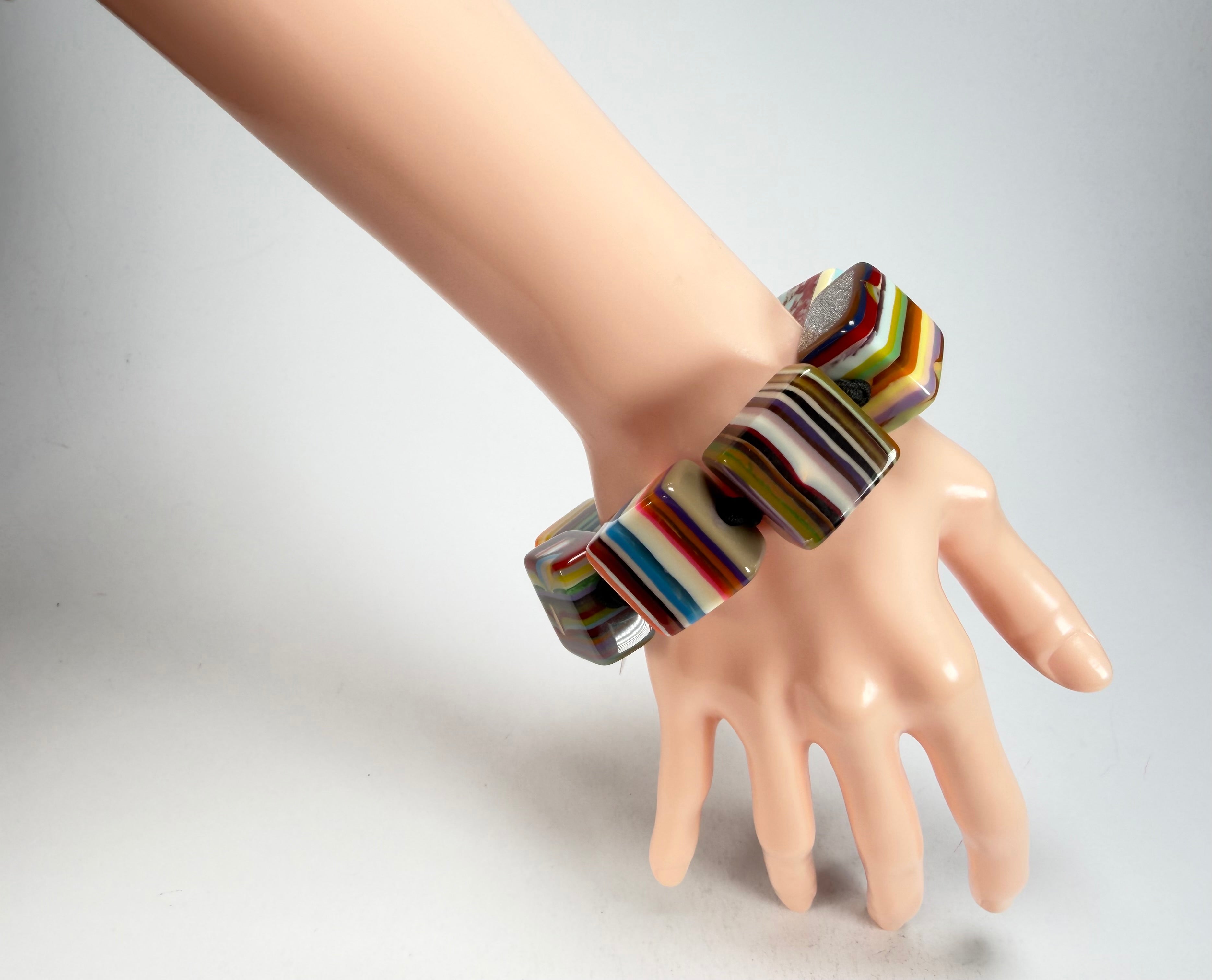Jackie Brazil "Gala" Liquorice Half Rectangles On Elastic Mix Colours Bracelet ( B0778 )