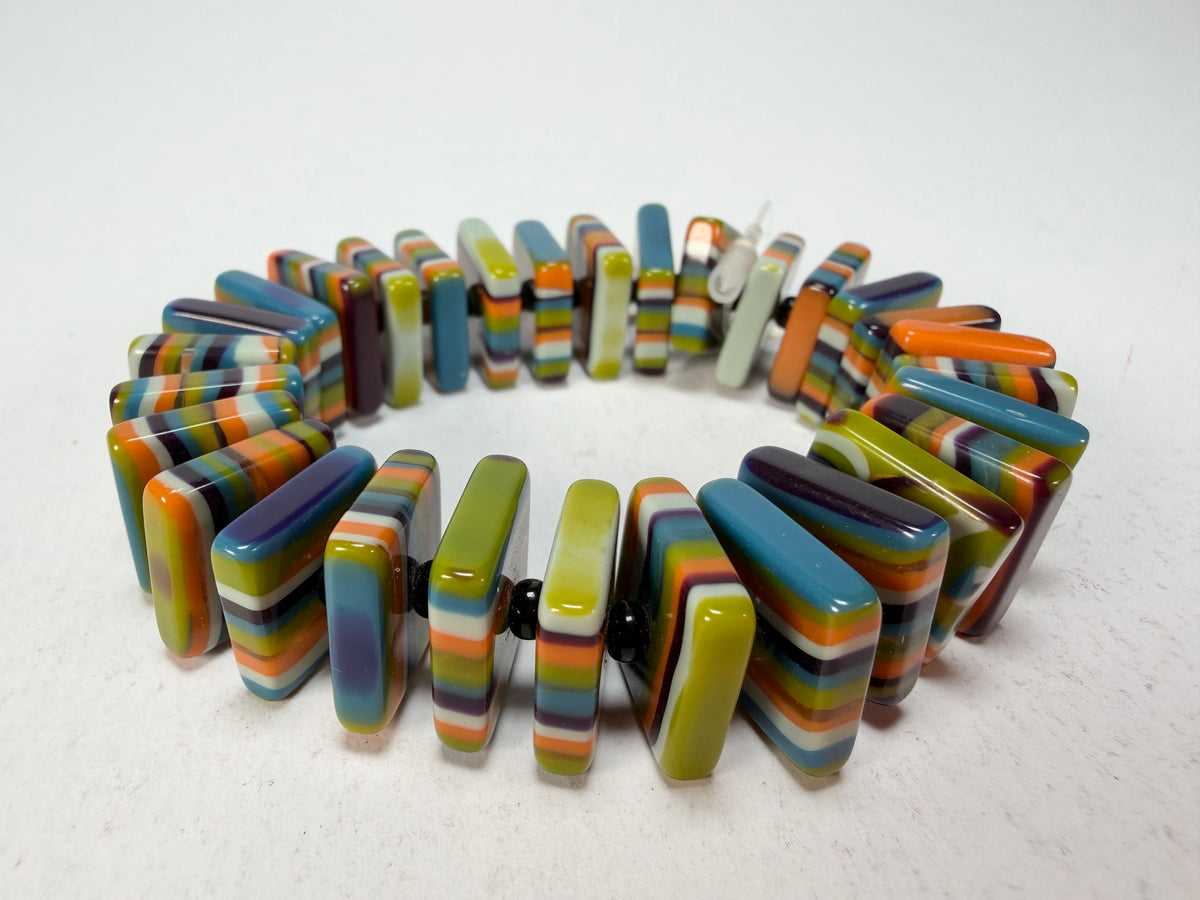 Jackie Brazil "Patricia" Liquorice Squares & Beads Winter Colour Resin Bracelet ( B0192 )