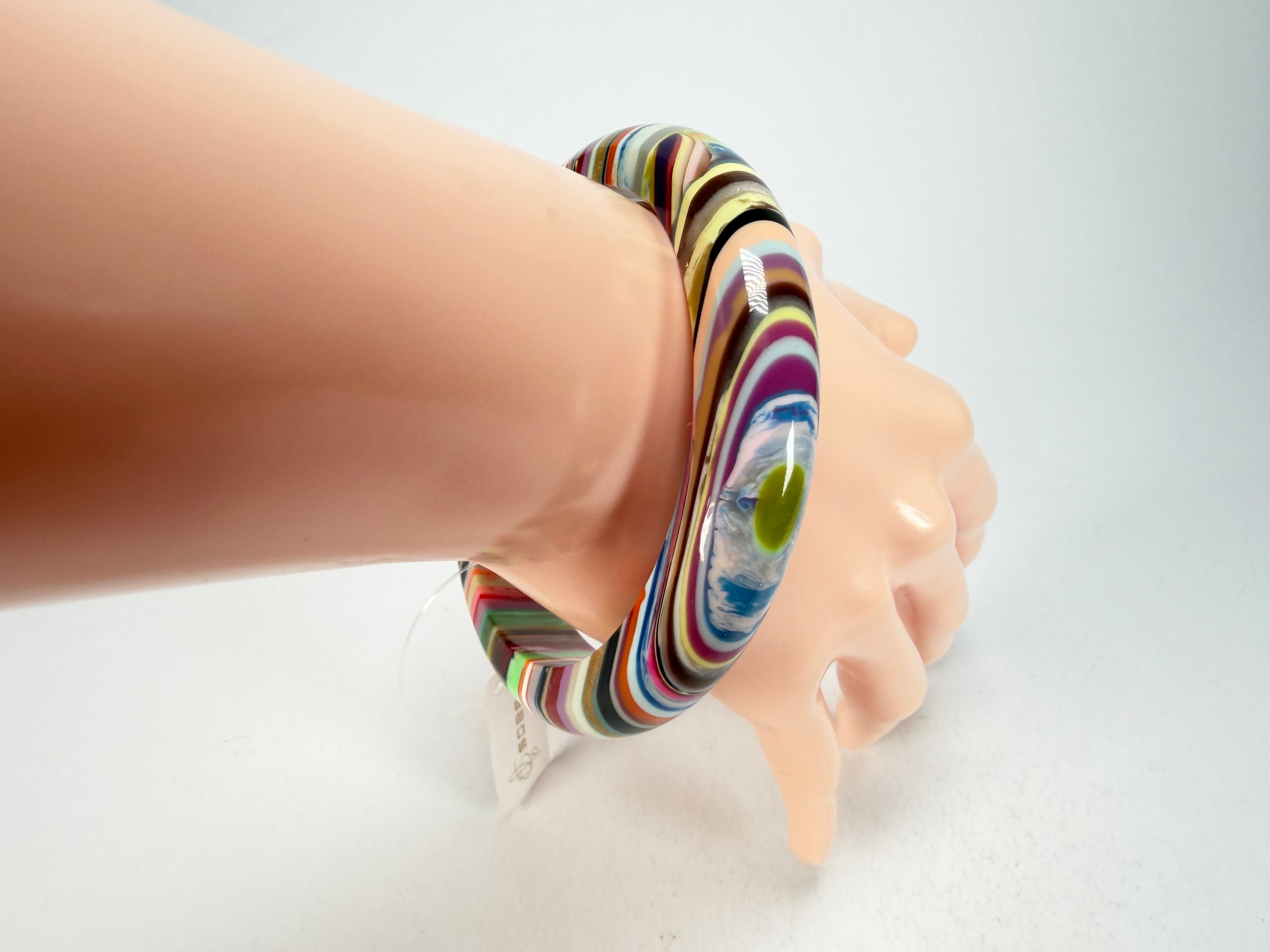 Jackie Brazil "Thin Cat Eye" Liquorice Allsorts with Cat Eye Mix Colours 1.3cm Resin Bangle ( B1151 )