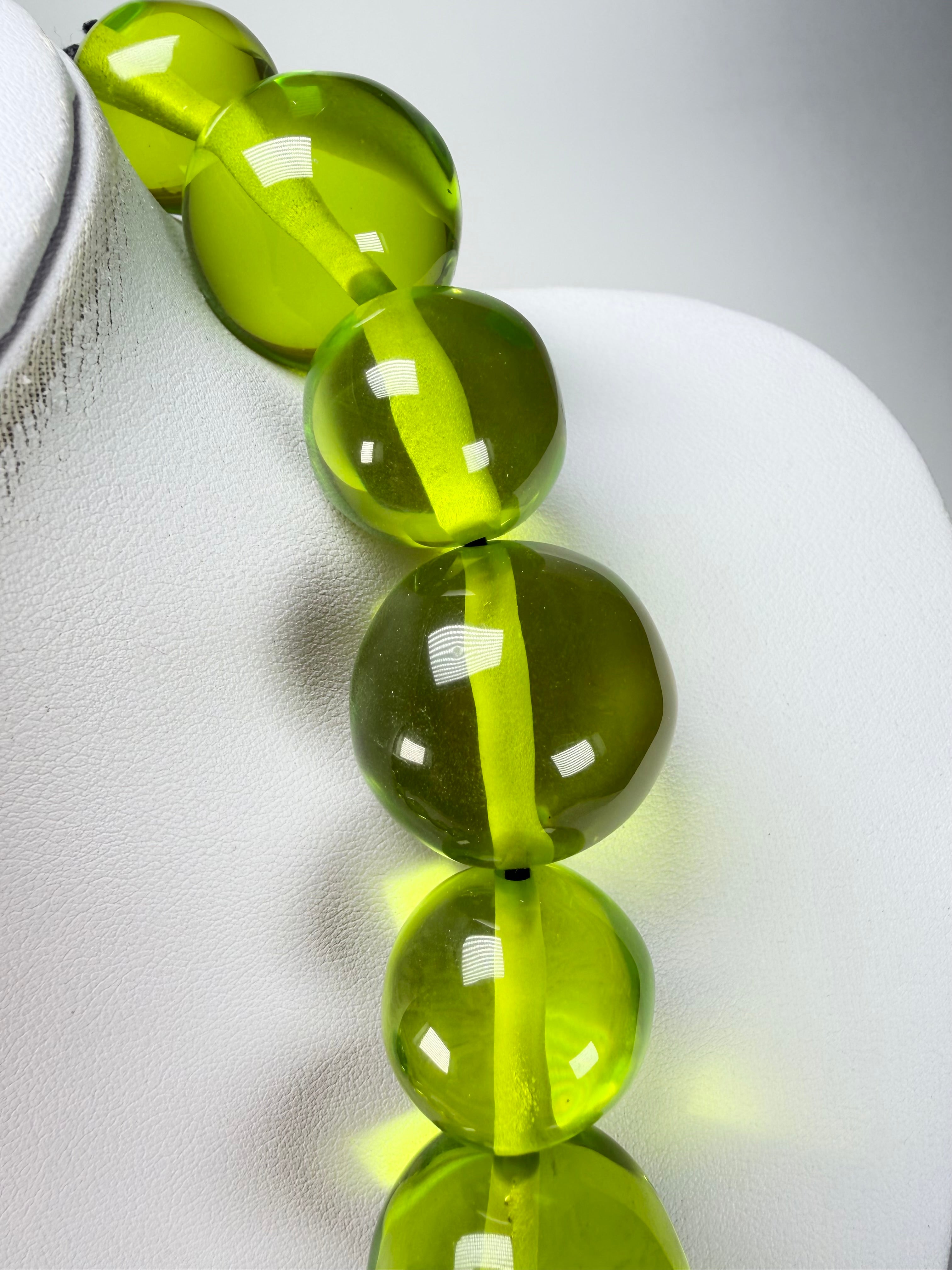 Jackie Brazil "Large Spheres" Transparent Green Mix Short Abstract Necklace 50cm ( N2692 )