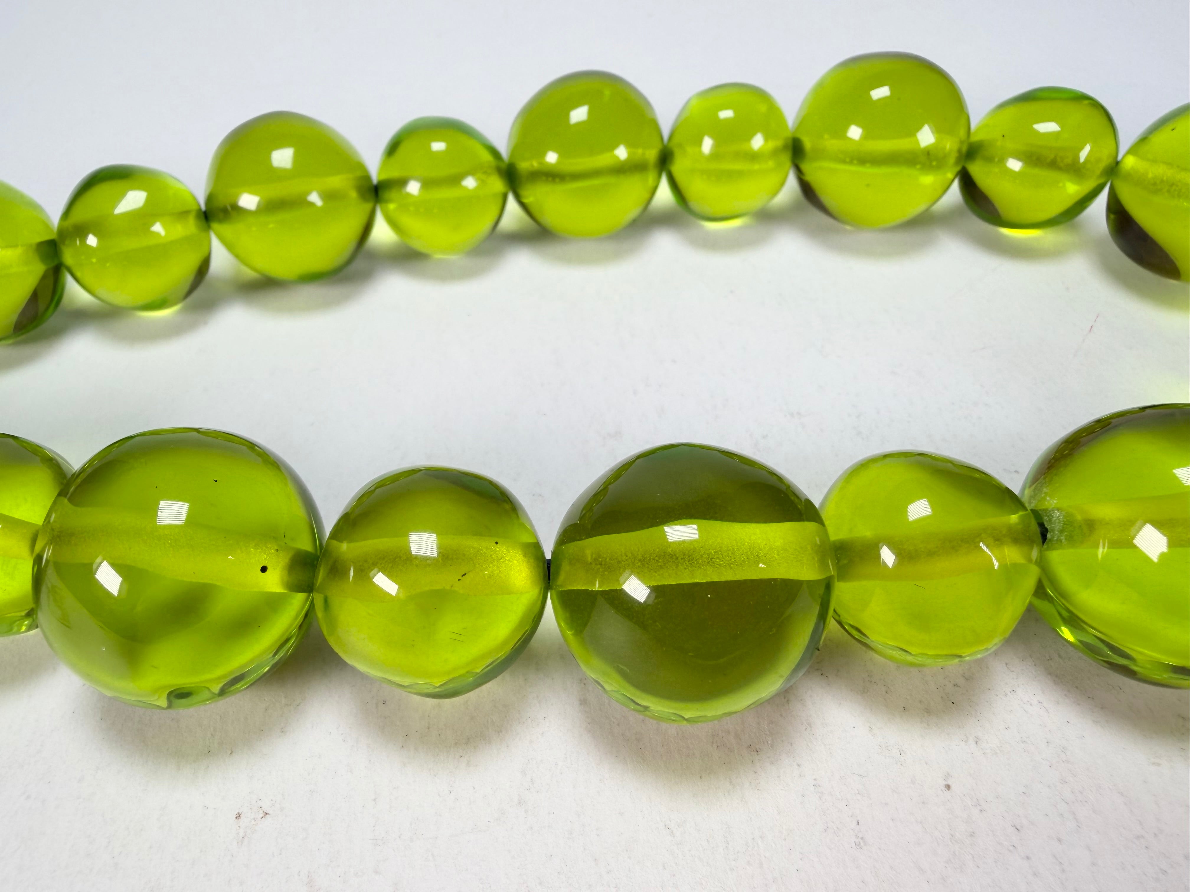 Jackie Brazil "Large Spheres" Transparent Green Mix Short Abstract Necklace 50cm ( N2692 )