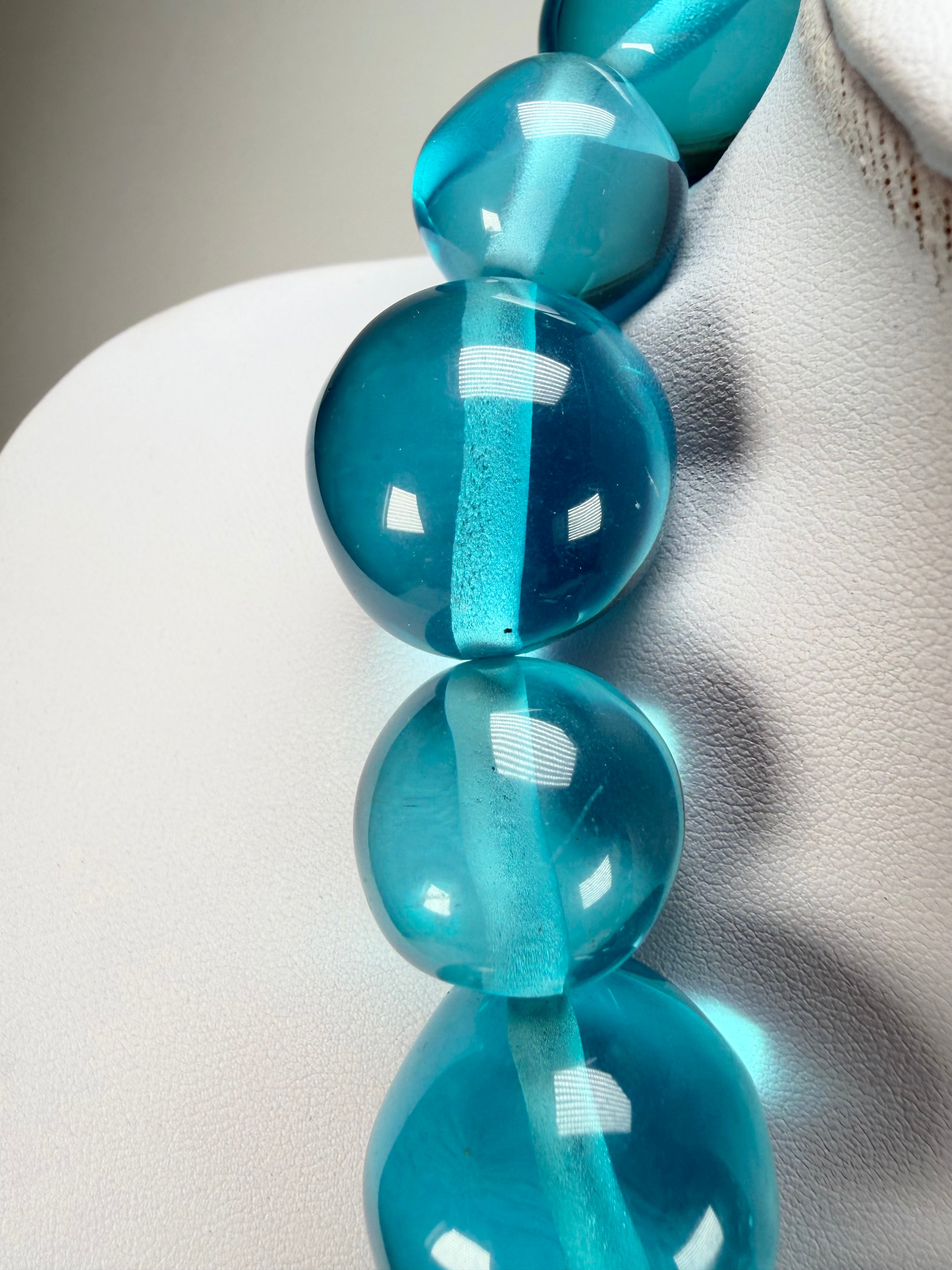 Jackie Brazil "Large Spheres" Transparent Blue Mix Short Abstract Necklace 50cm ( N2692 )