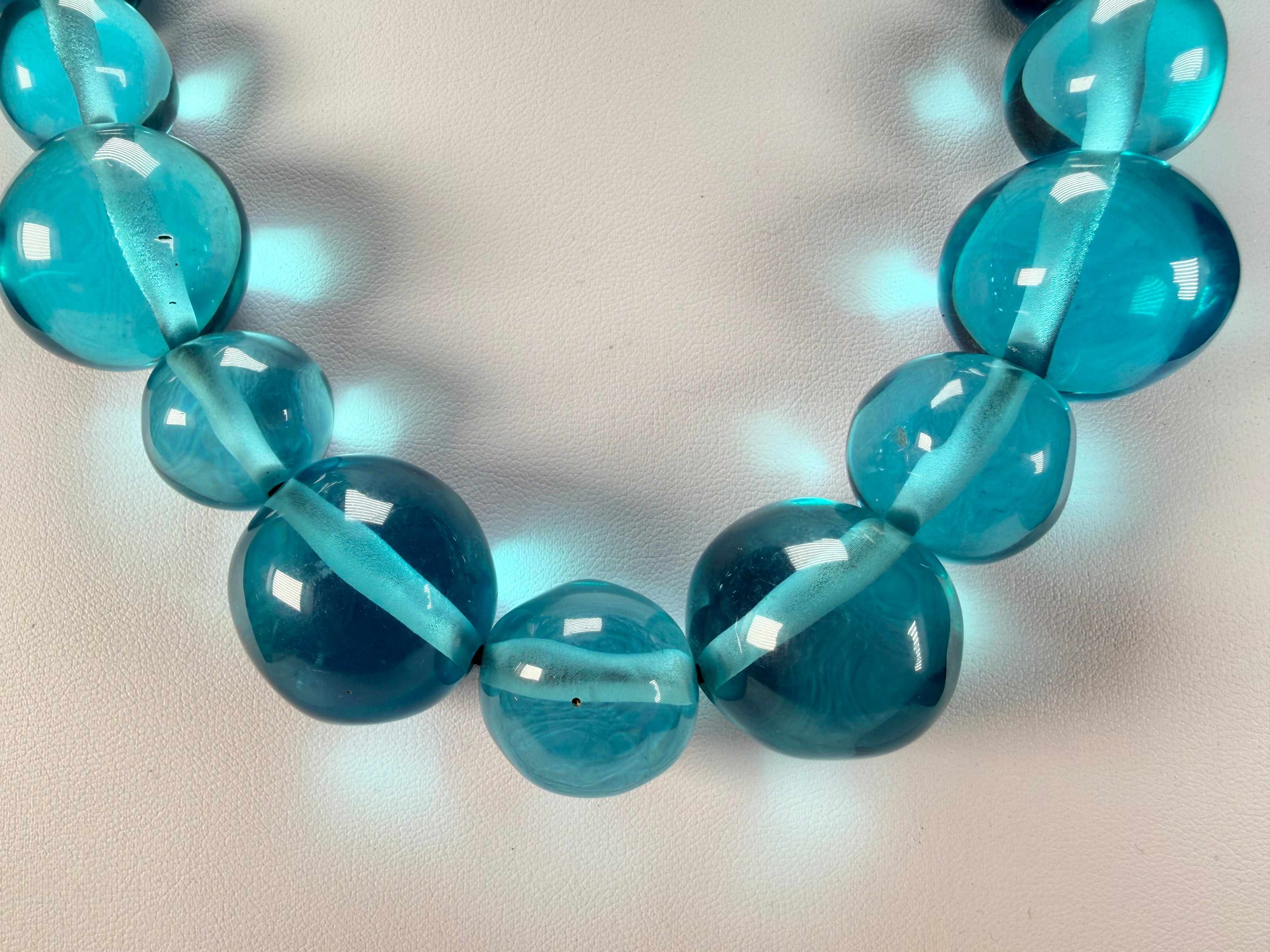 Jackie Brazil "Large Spheres" Transparent Blue Mix Short Abstract Necklace 50cm ( N2692 )