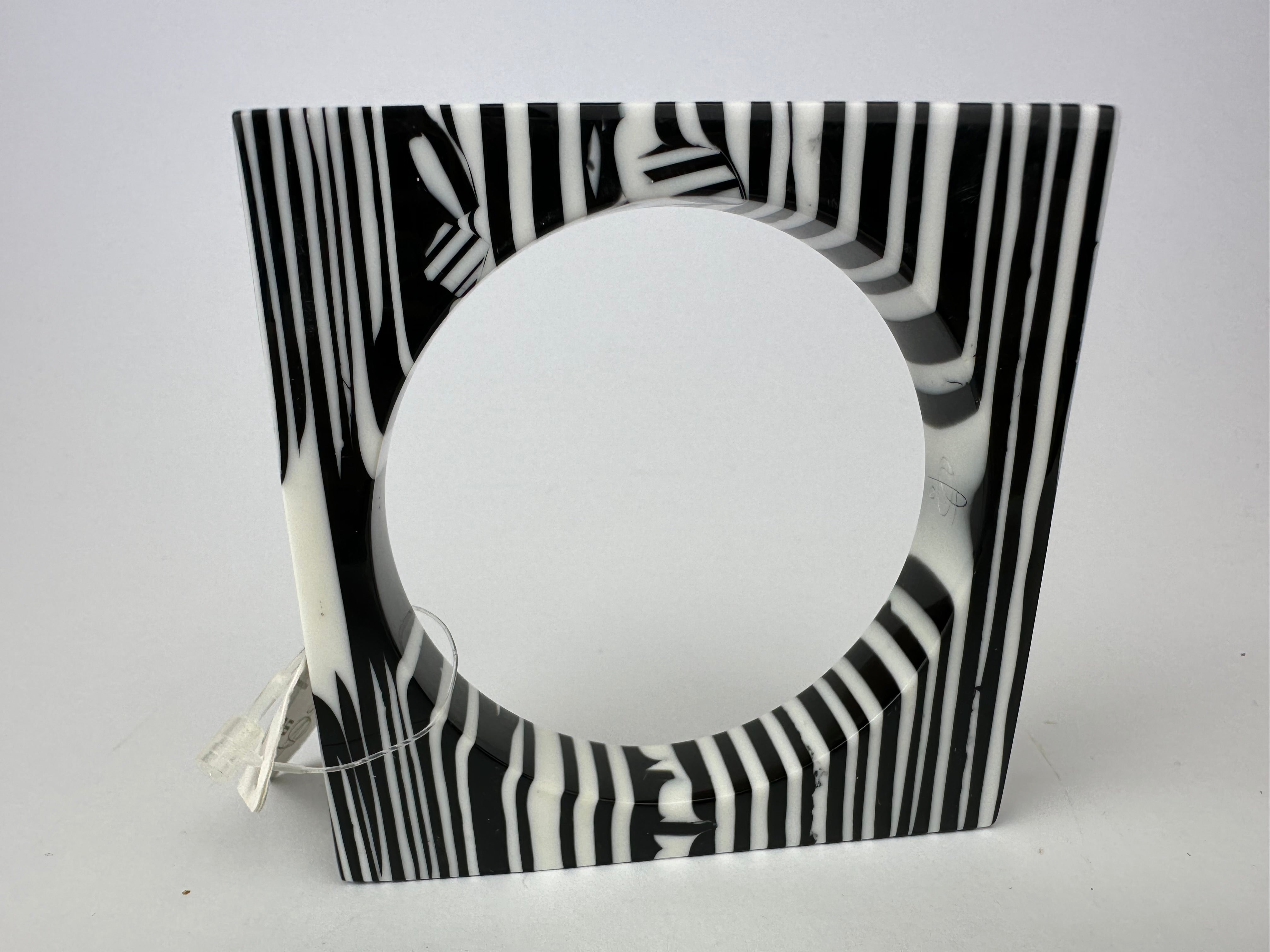 Jackie Brazil "Zebra" Liquorice Allsorts Black & White Striped 1.3cm Square Resin Bangle ( B2142 )