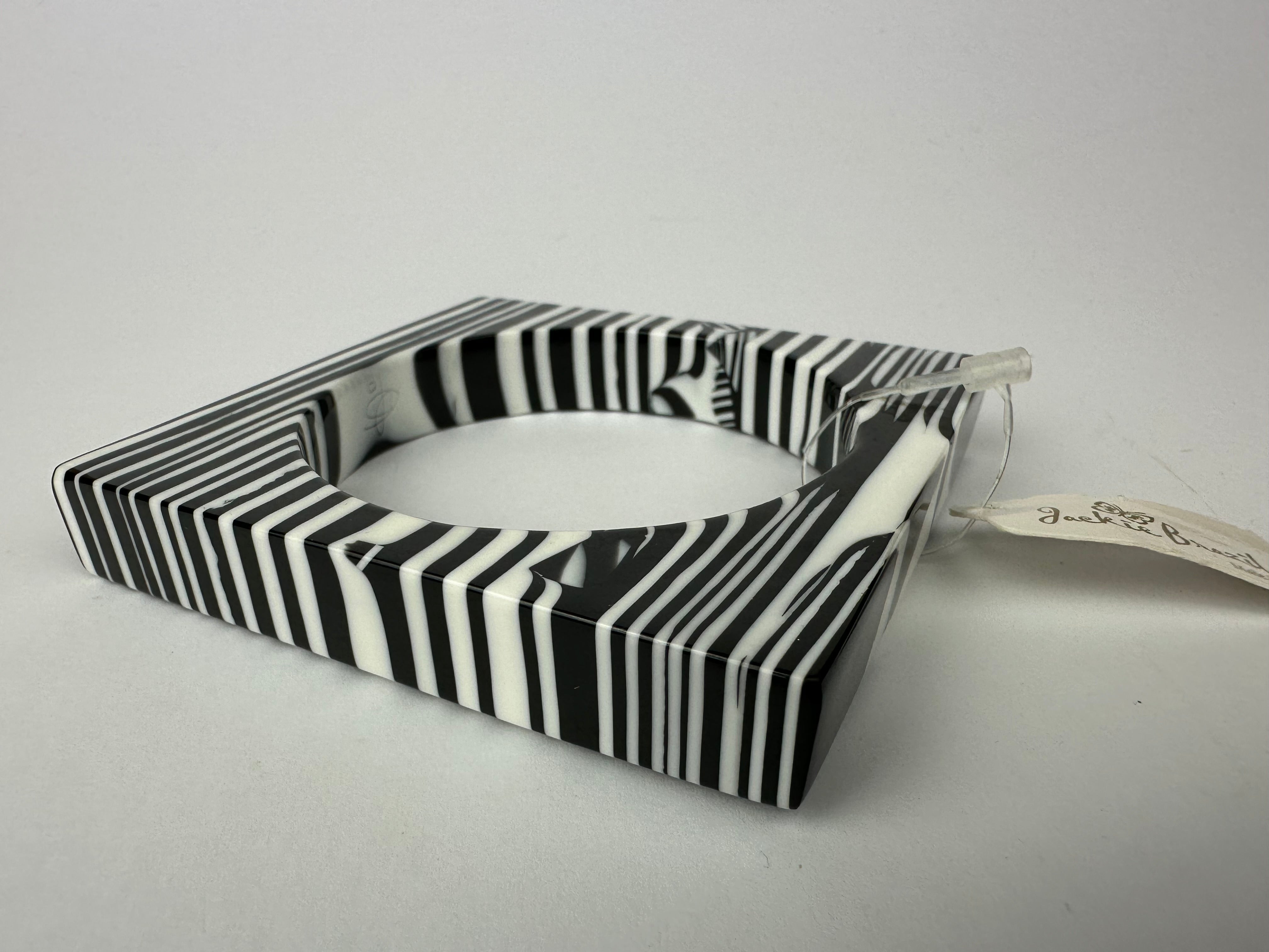 Jackie Brazil "Zebra" Liquorice Allsorts Black & White Striped 1.3cm Square Resin Bangle ( B2142 )