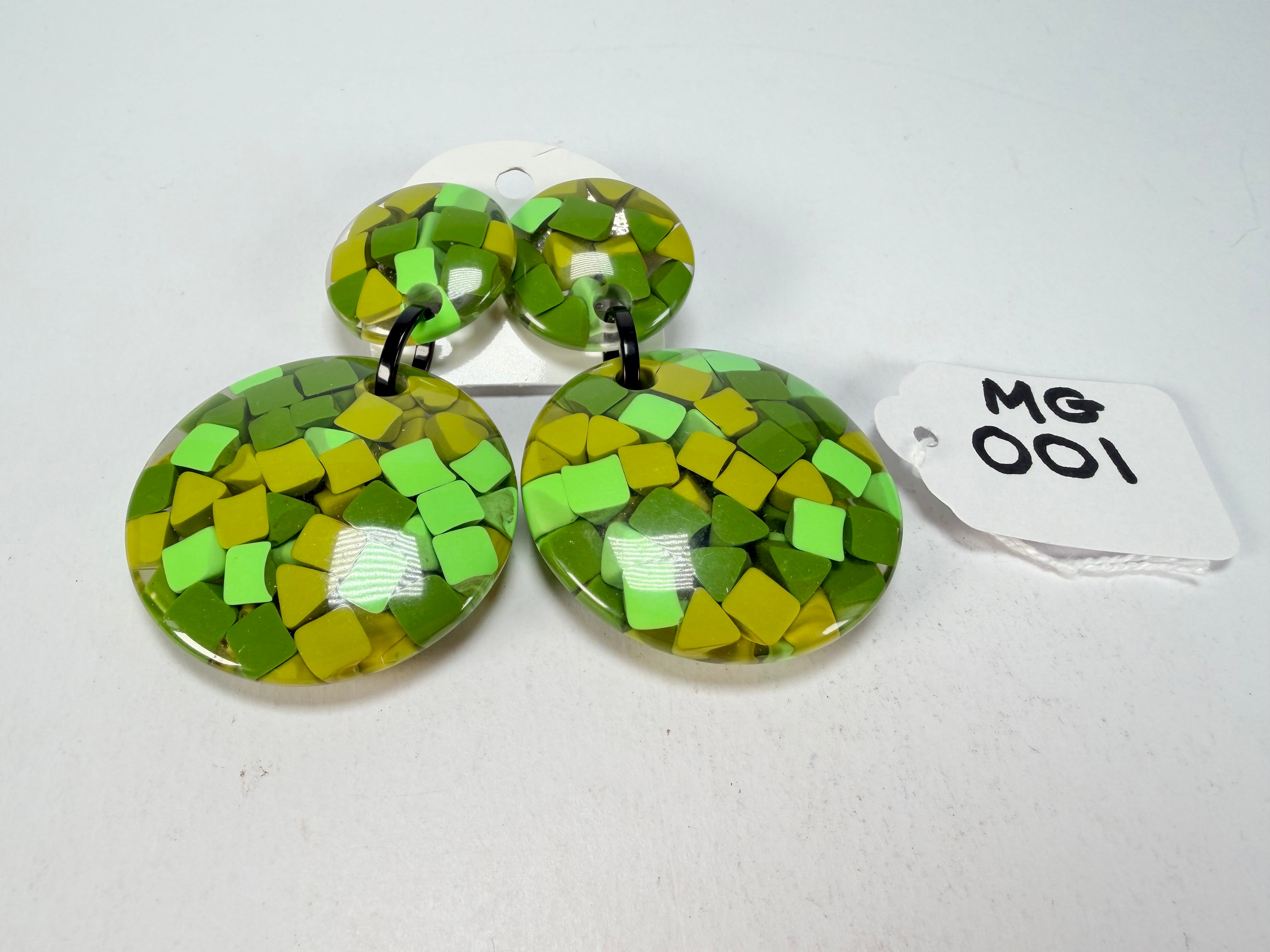 Marion Godart - Confetti "Pendentif double" Green Mix Double Pendant Resin Clip On Earrings