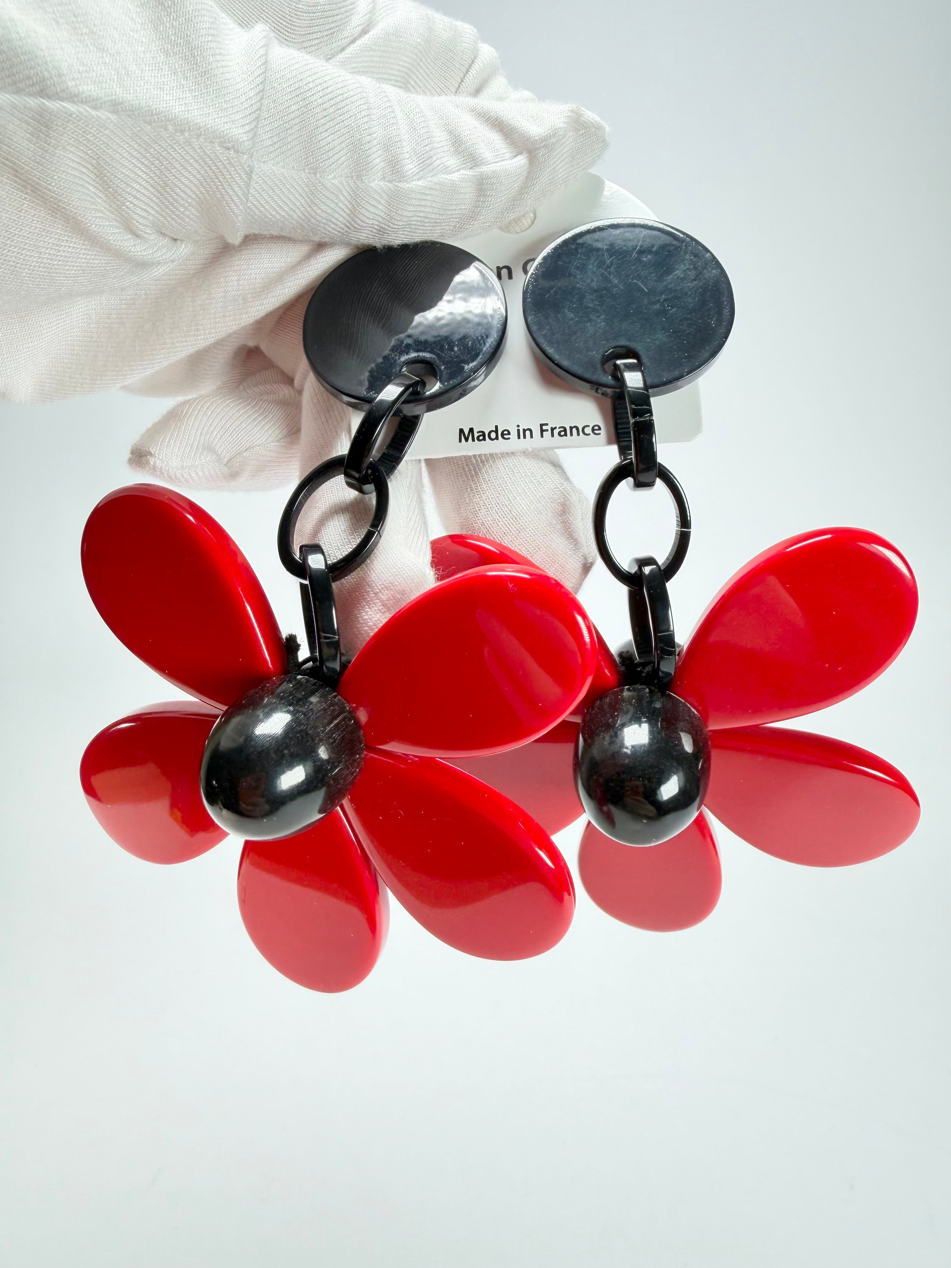 Marion Godart - Floral "Grand Pétale" Red Flower Resin Clip On Earrings