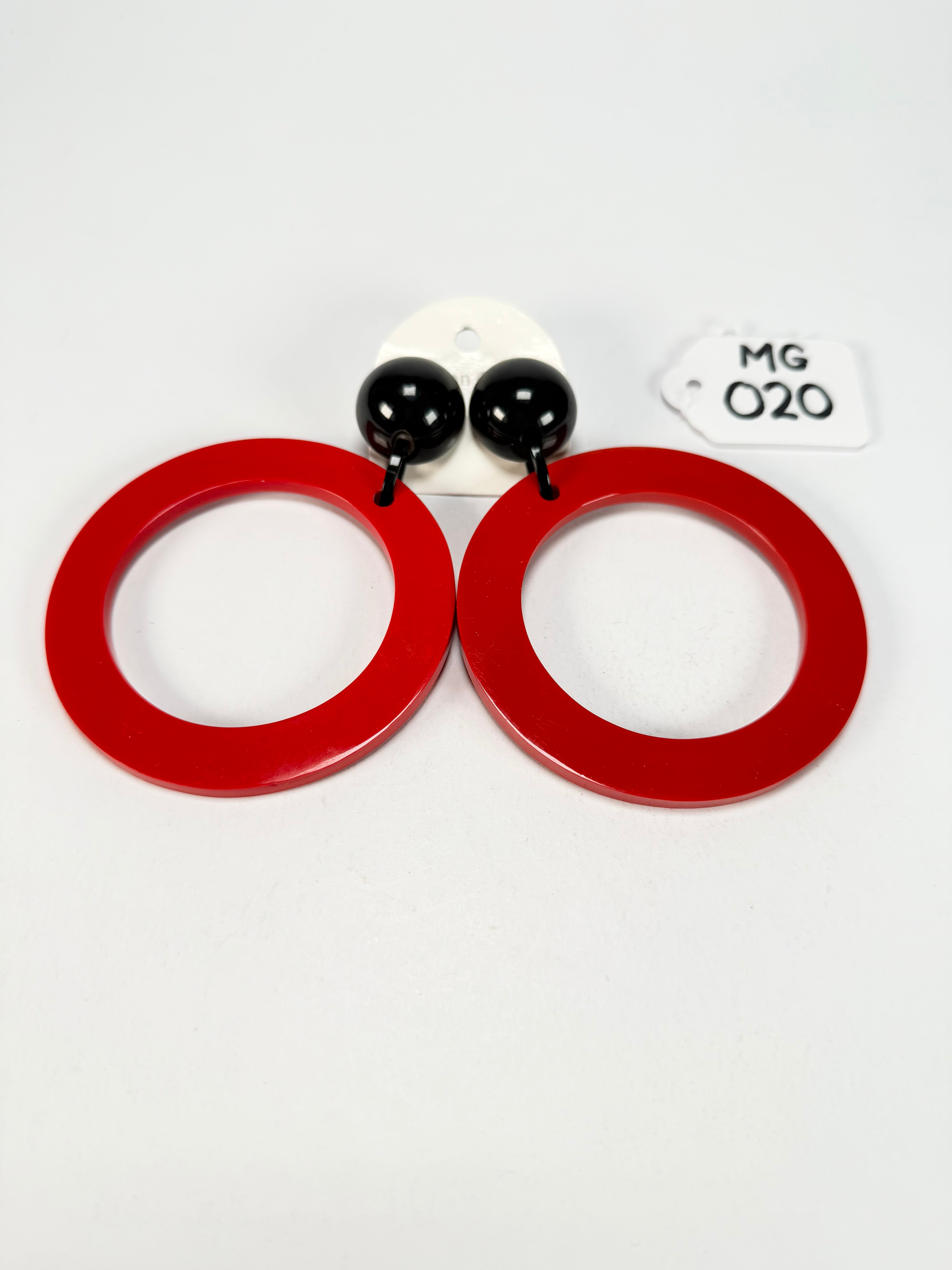 Marion Godart - BSX "Cerceau" Red & Black Flat Hoop Resin Clip On Earrings