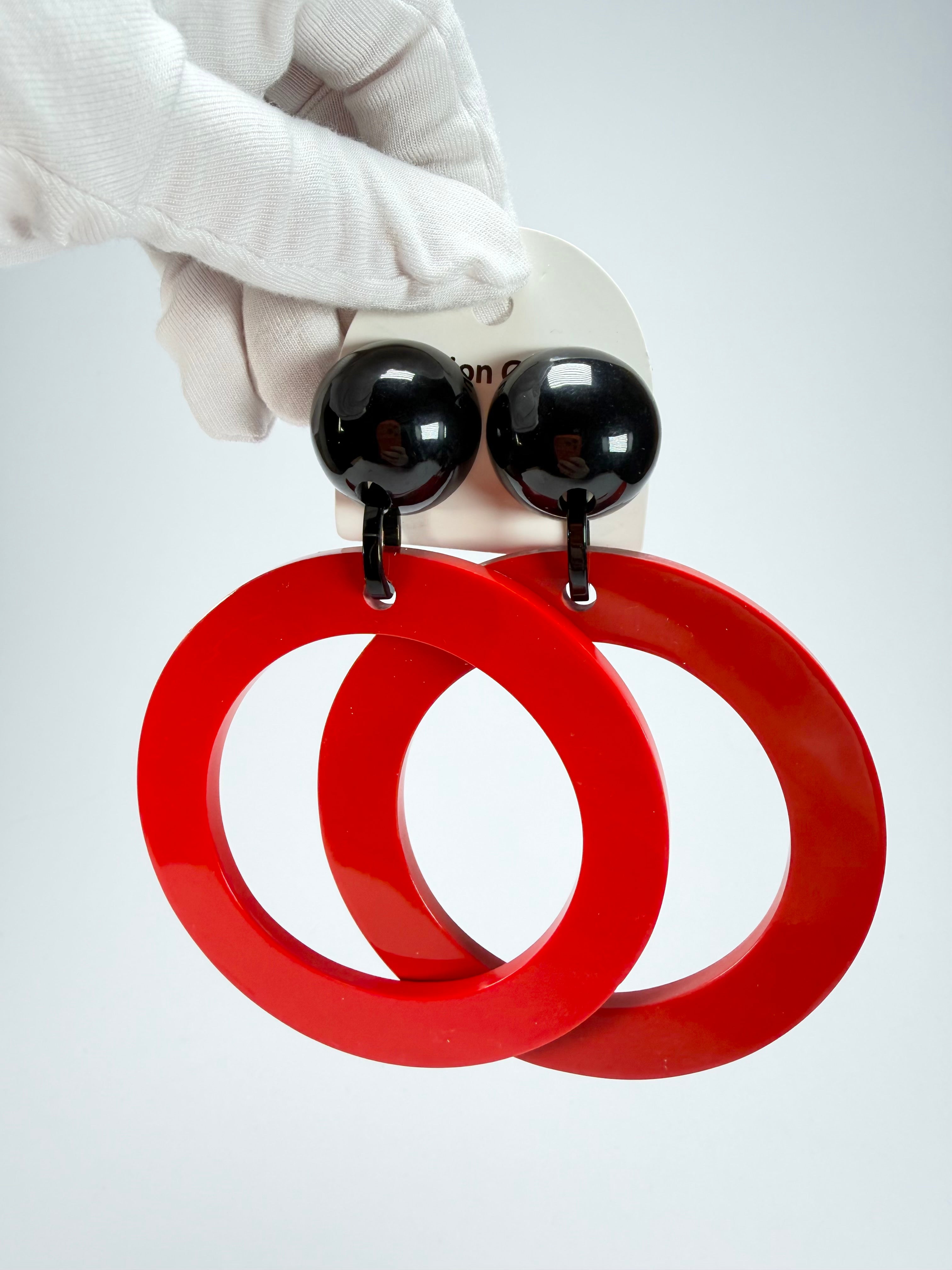 Marion Godart - BSX "Cerceau" Red & Black Flat Hoop Resin Clip On Earrings