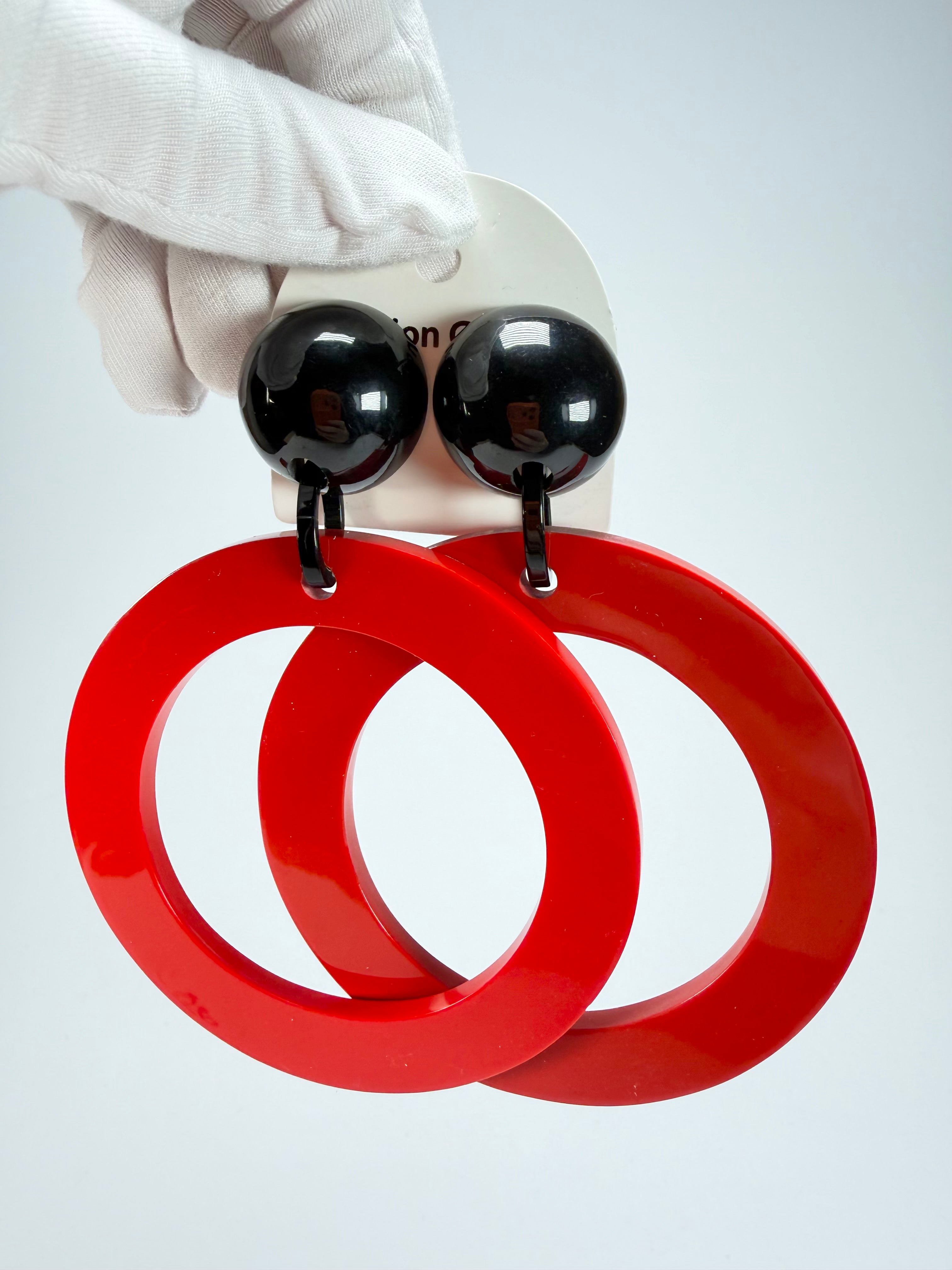 Marion Godart - BSX "Cerceau" Red & Black Flat Hoop Resin Clip On Earrings