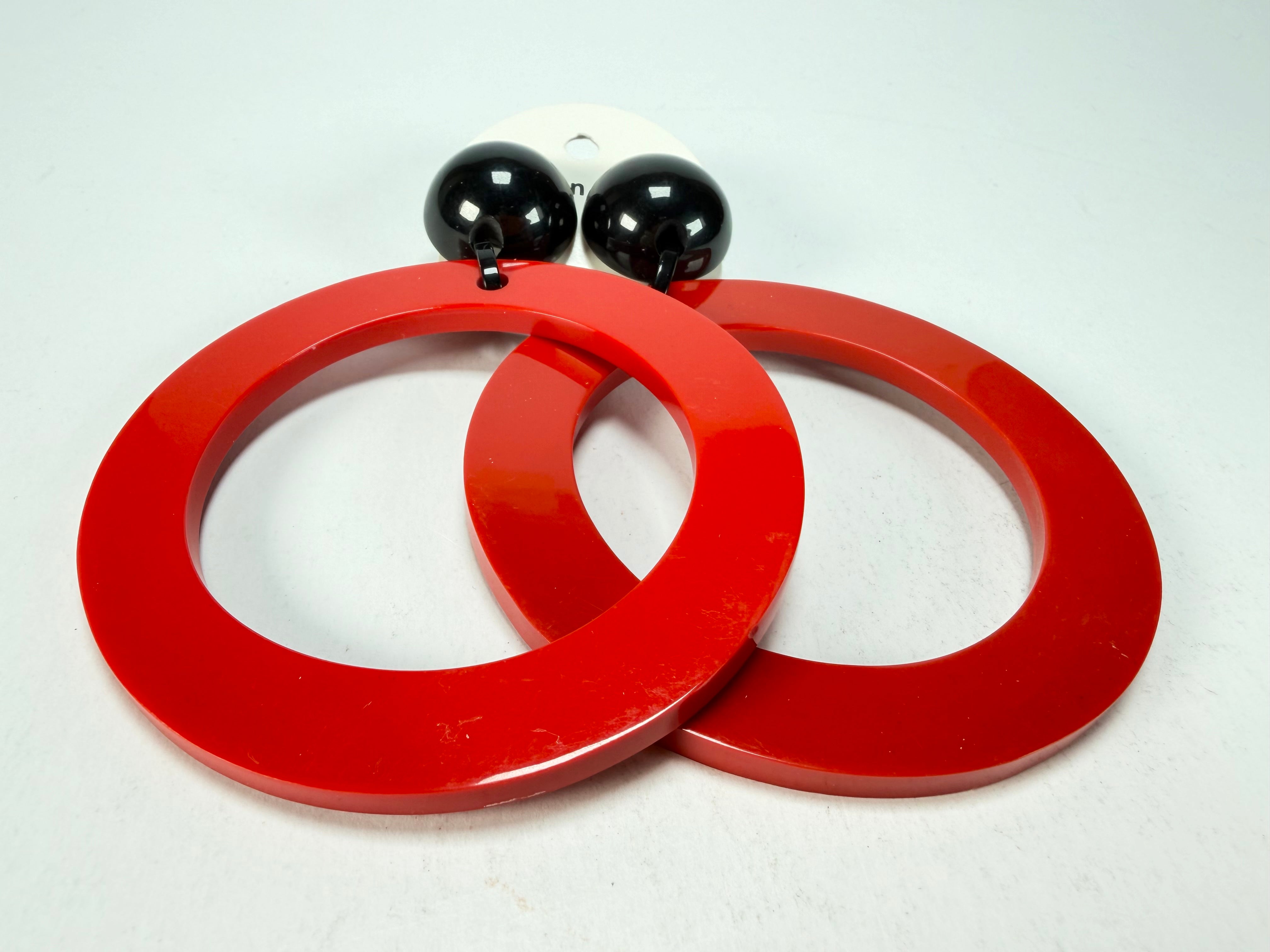 Marion Godart - BSX "Cerceau" Red & Black Flat Hoop Resin Clip On Earrings