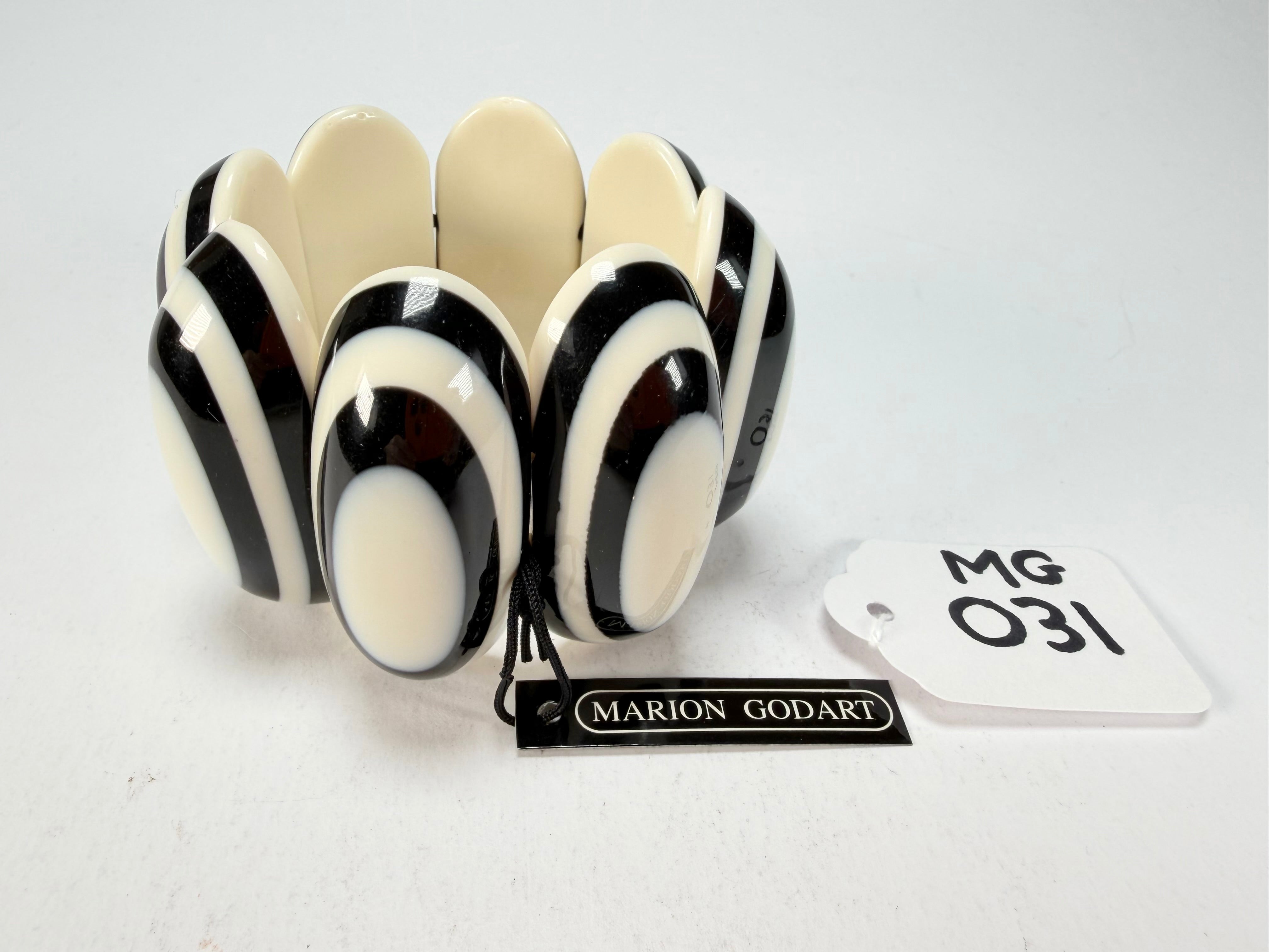 Marion Godart - Monochrome "Oblongues" Black & Cream Elasticated Resin Bracelet
