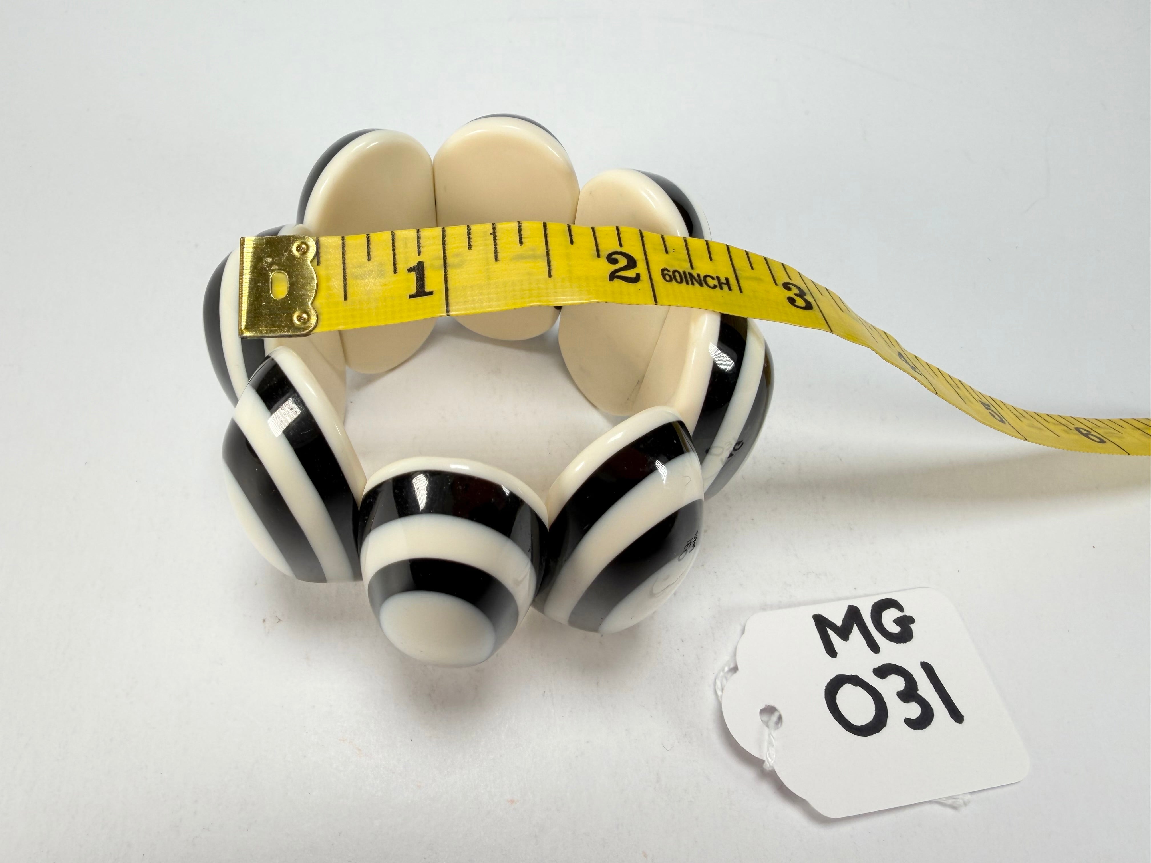 Marion Godart - Monochrome "Oblongues" Black & Cream Elasticated Resin Bracelet