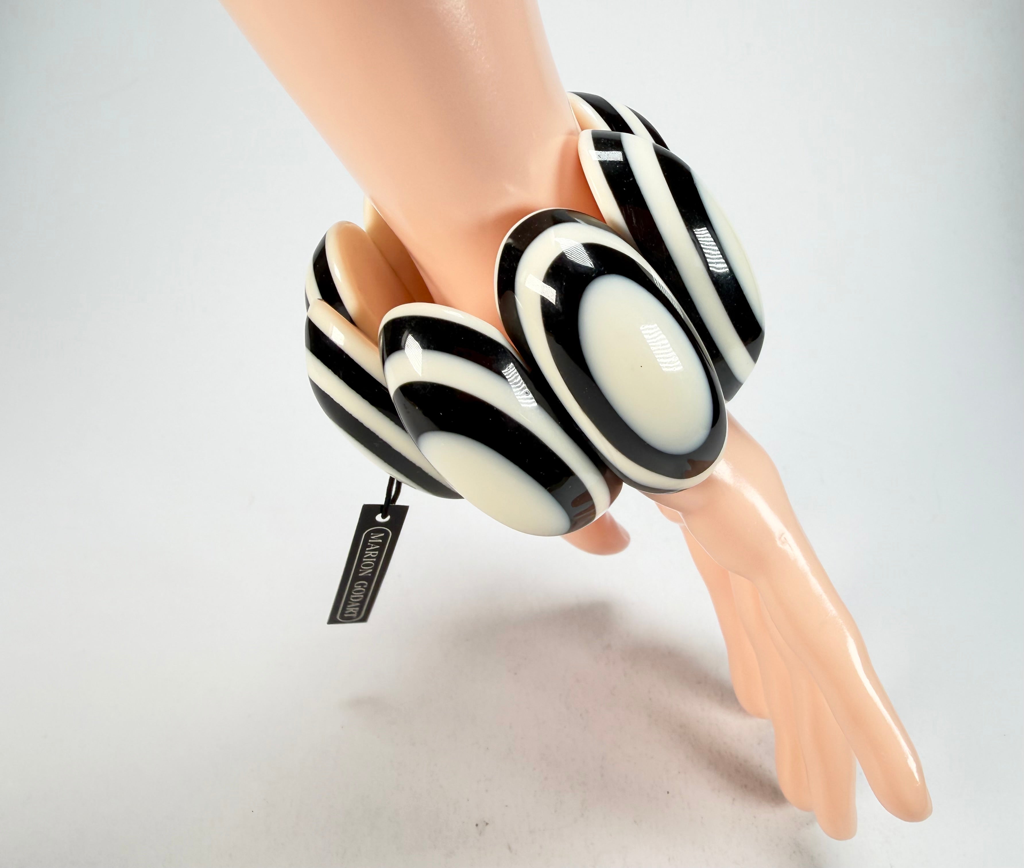 Marion Godart - Monochrome "Oblongues" Black & Cream Elasticated Resin Bracelet