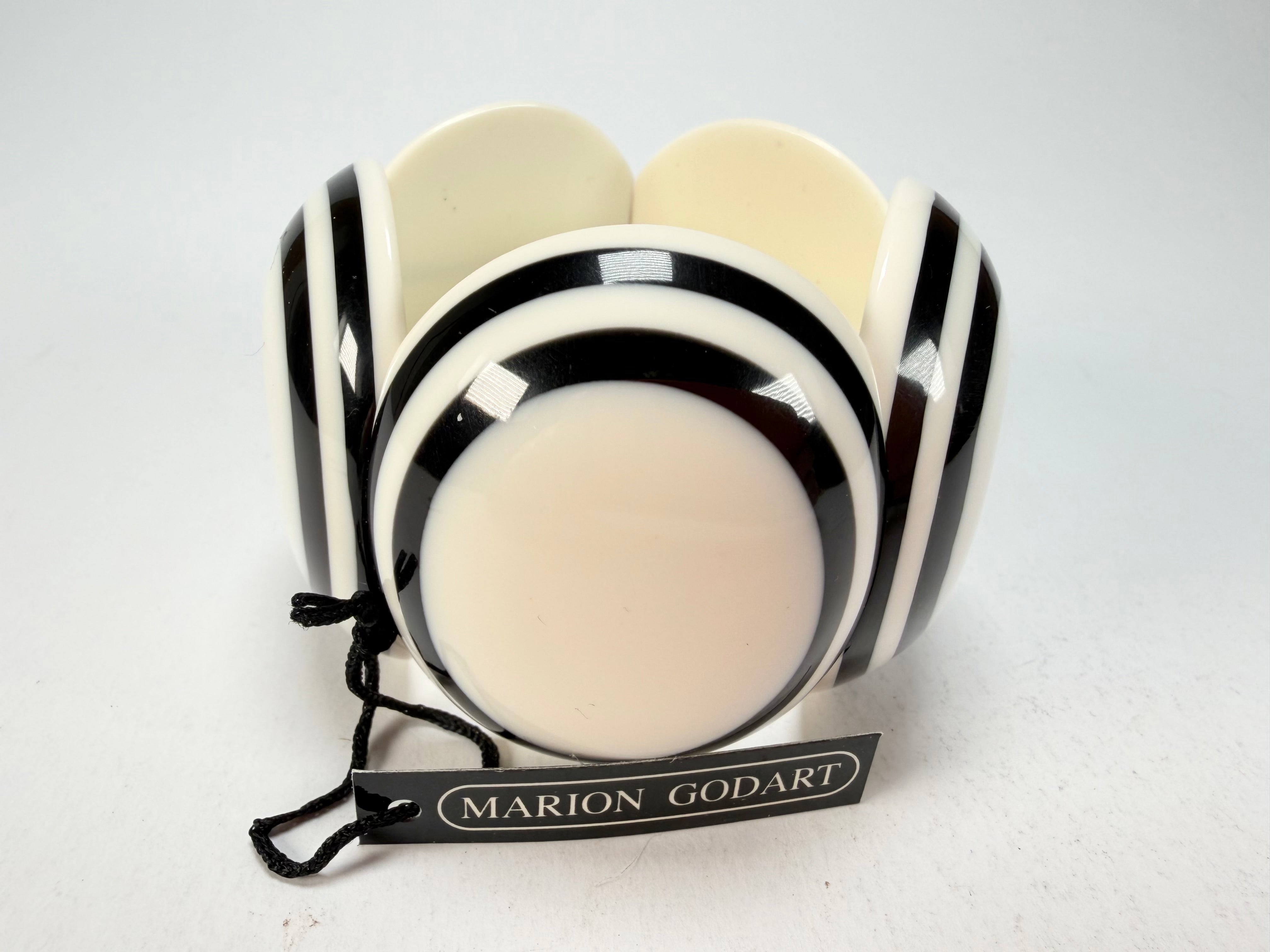 Marion Godart - Monochrome "Cinq pièces" Black & Cream Elasticated Resin Bracelet