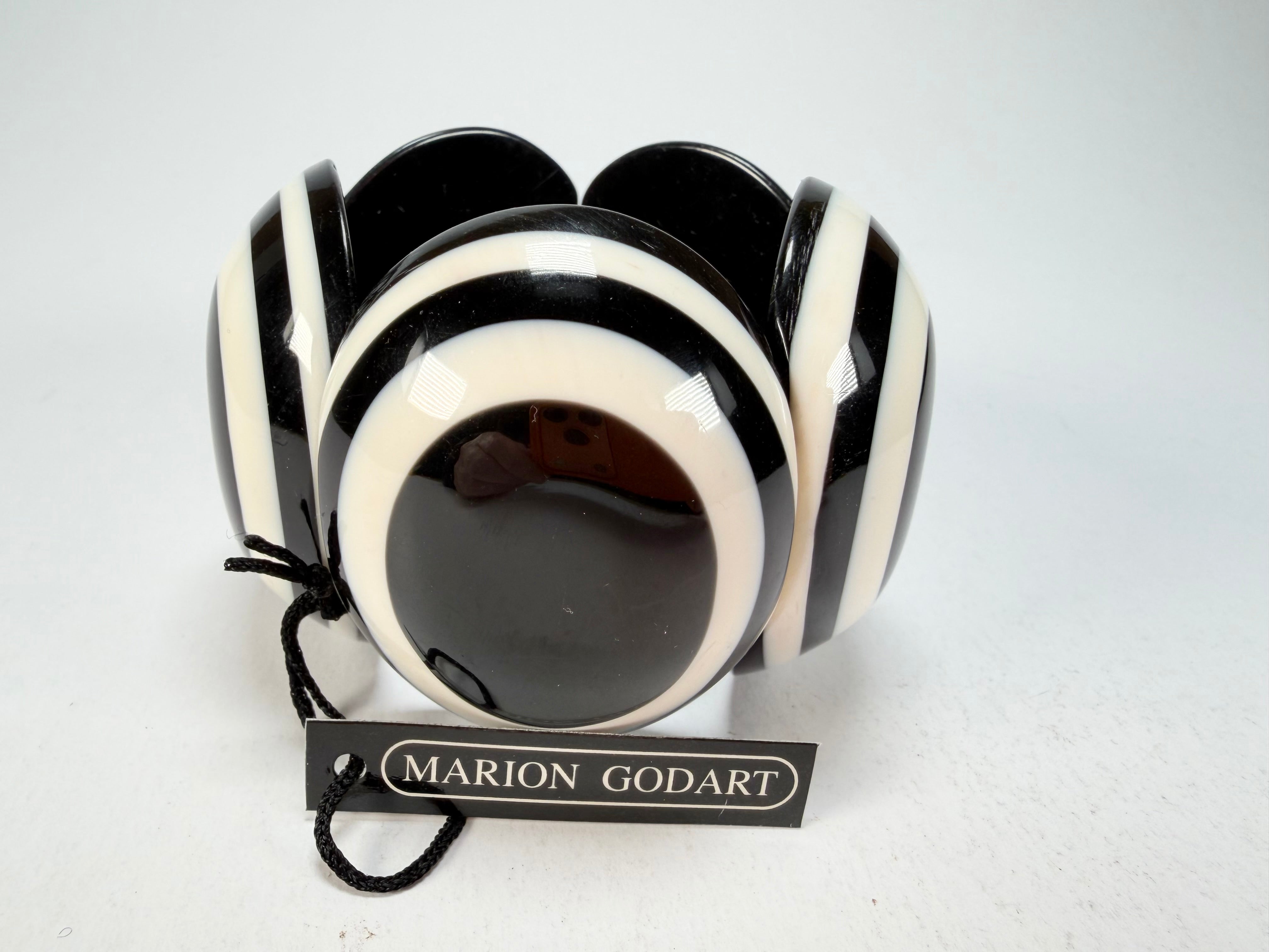 Marion Godart - Monochrome "Cinq pièces" Black & White Elasticated Resin Bracelet