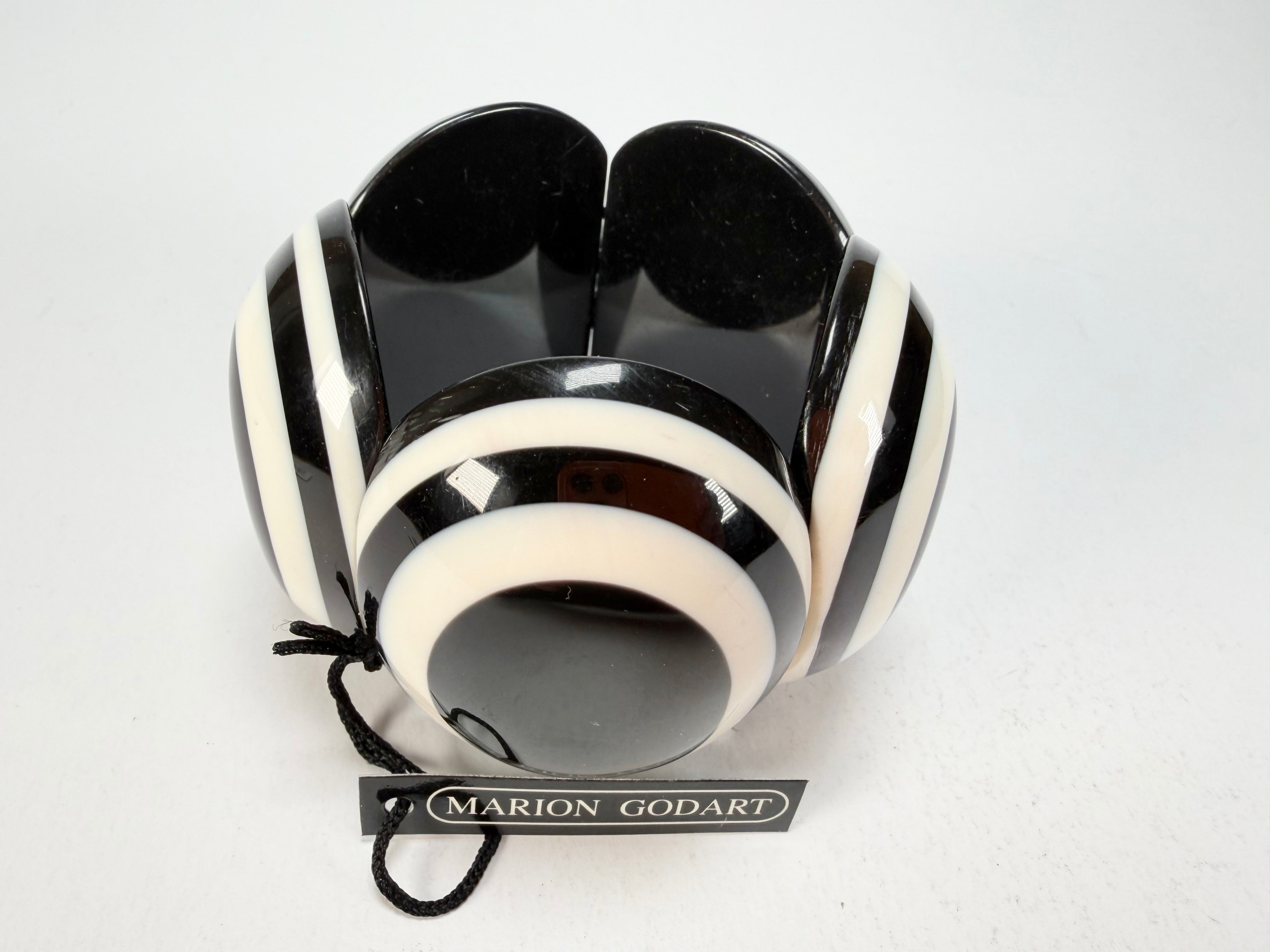 Marion Godart - Monochrome "Cinq pièces" Black & White Elasticated Resin Bracelet