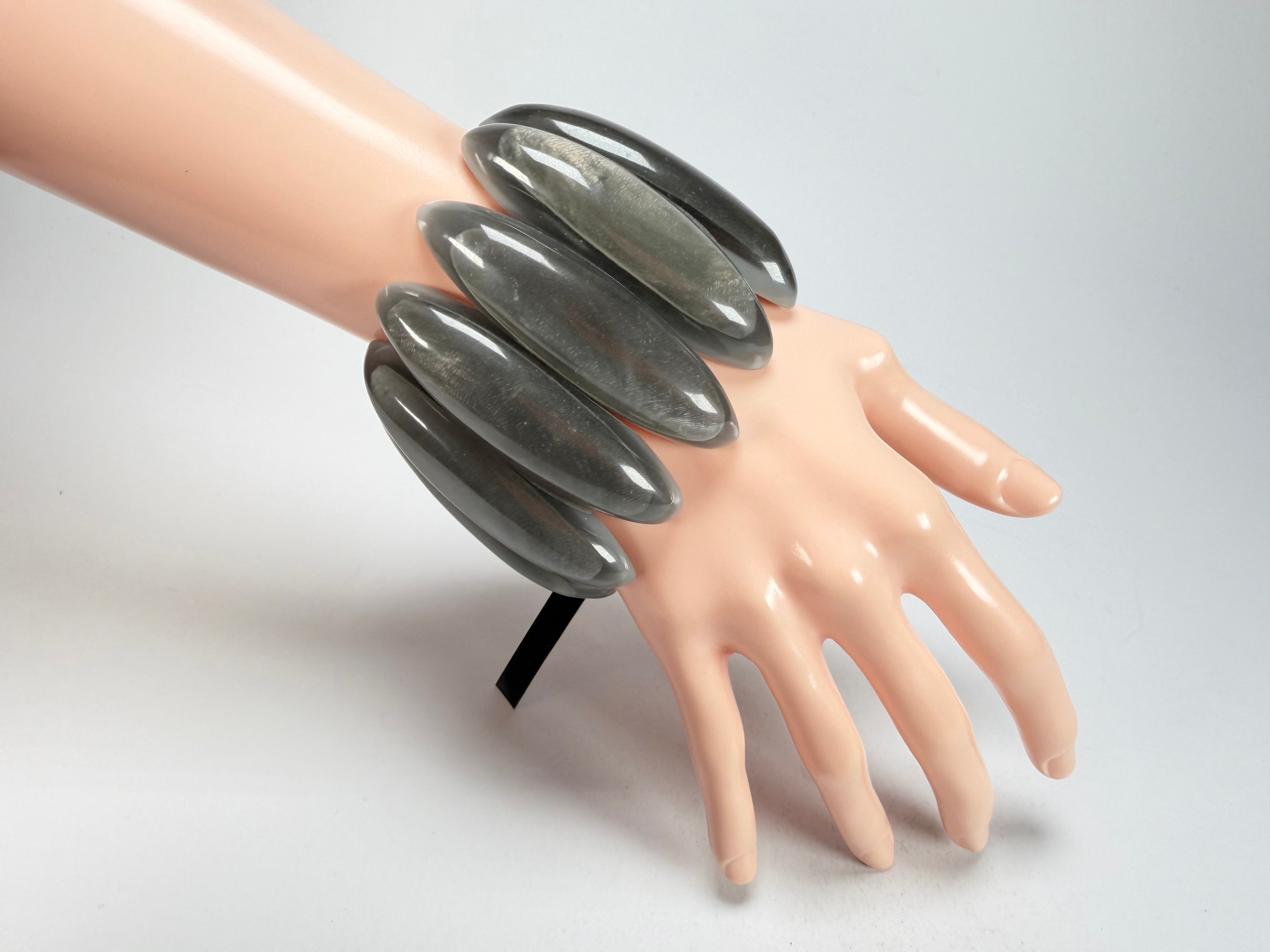 Marion Godart - Natural "Nuances" Grey Tones Elasticated Resin Bracelet