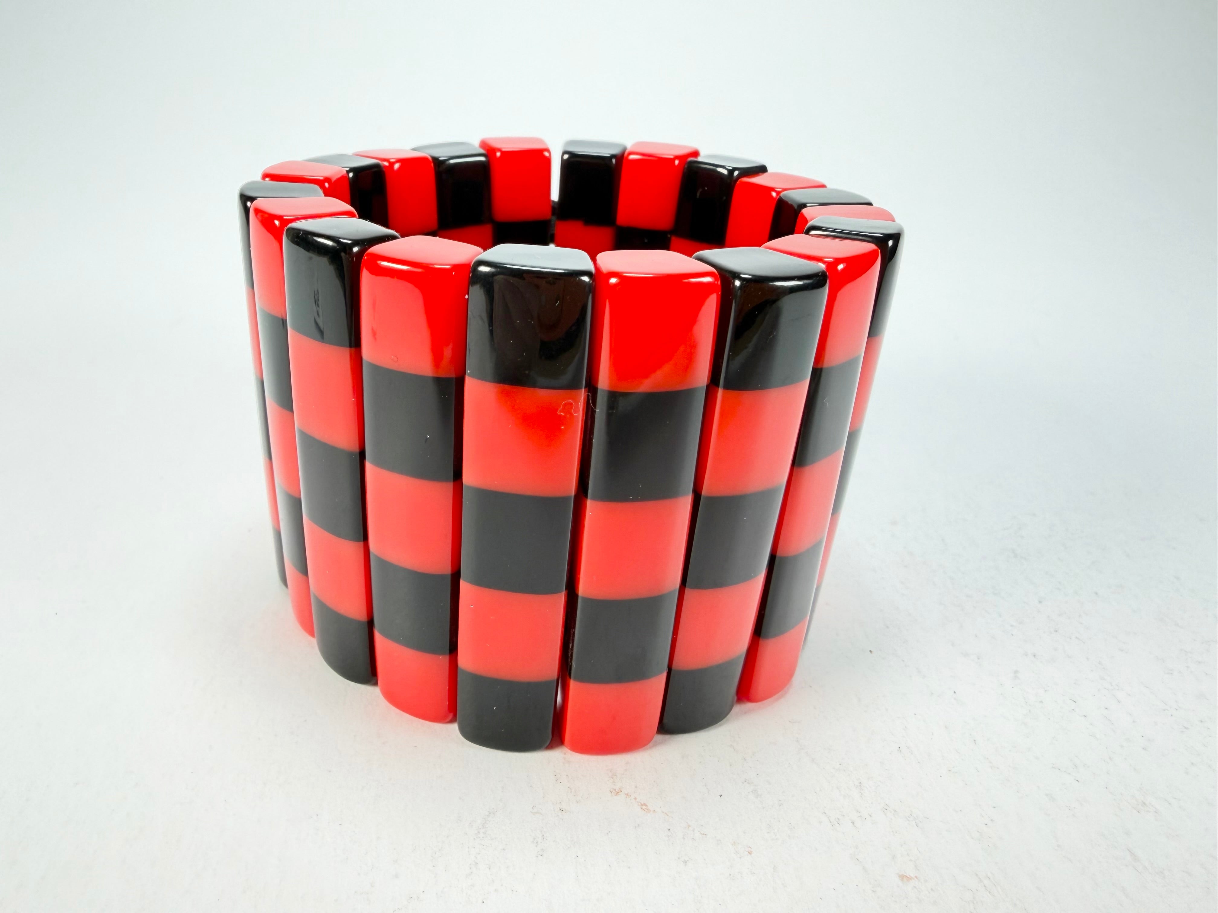 Marion Godart - Monochrome "Damier" Black & Red Elasticated Resin Bracelet